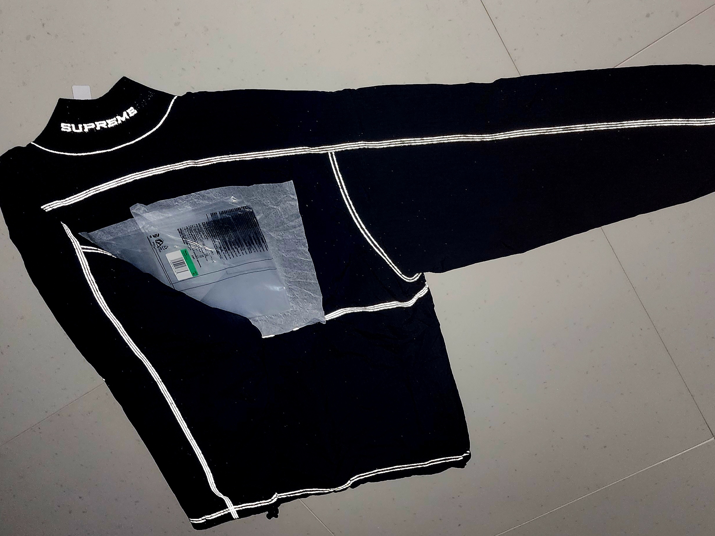 Supreme x Nike Ripstop Pullover Black - 24SS 착용 스타일 - 2
