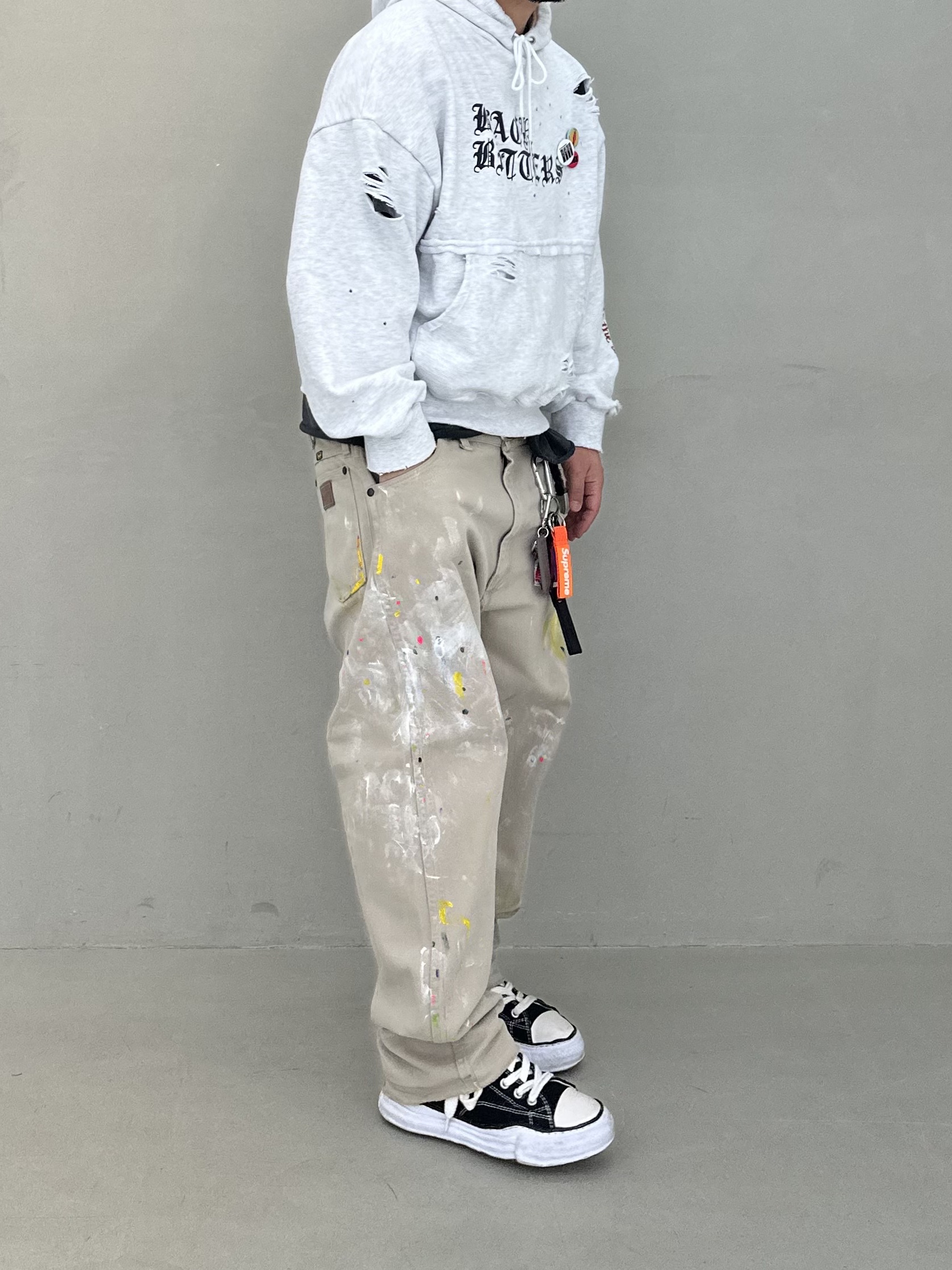 Oakley Ellipse Graphic Beanie Black White, Maison Mihara Yasuhiro Peterson OG Sole Canvas Low Sneakers Black 착용 스타일 - 3