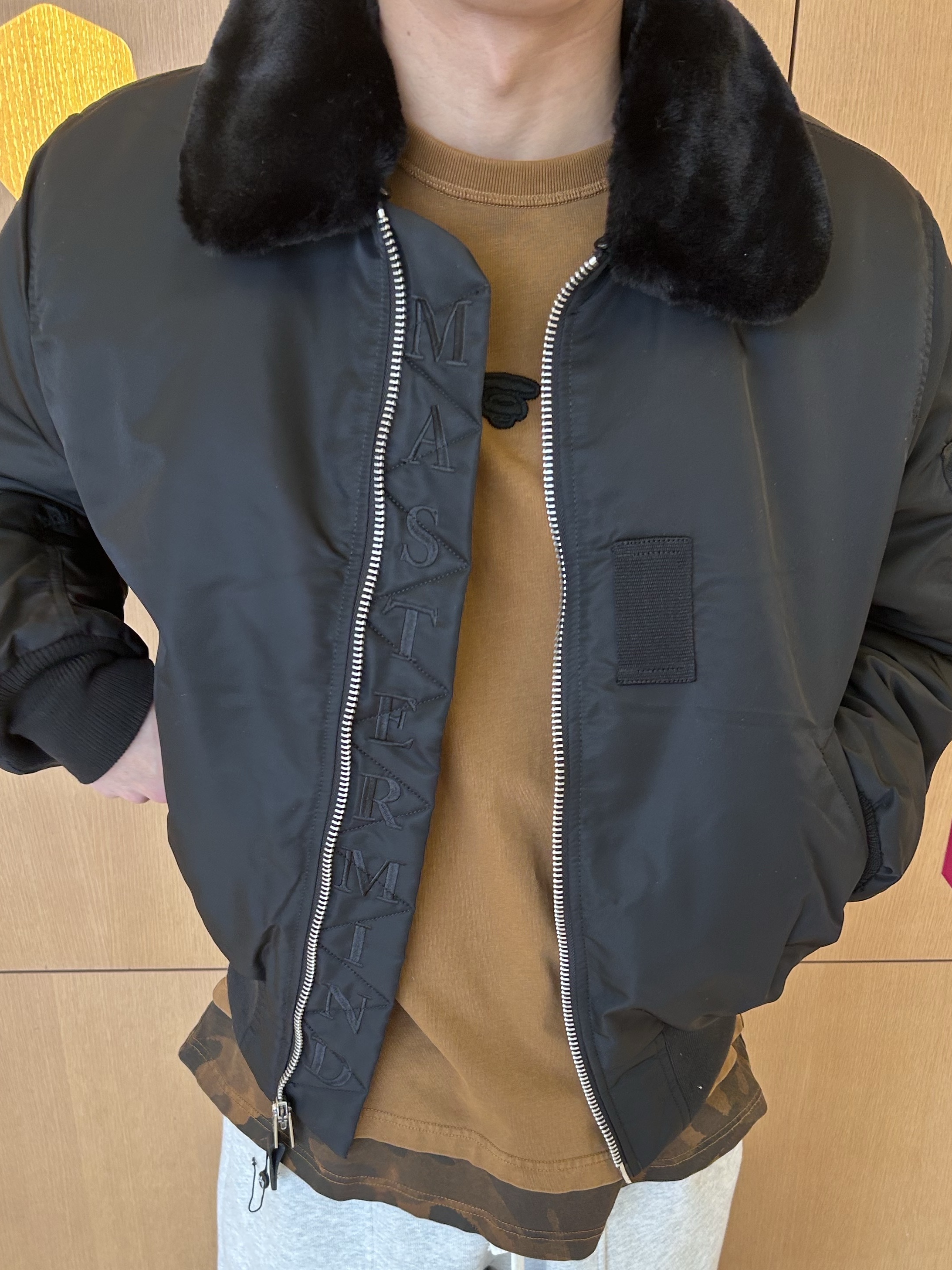 AAPE Fancy Main Long Tee Light Brown - 25FW 착용 스타일 - 3