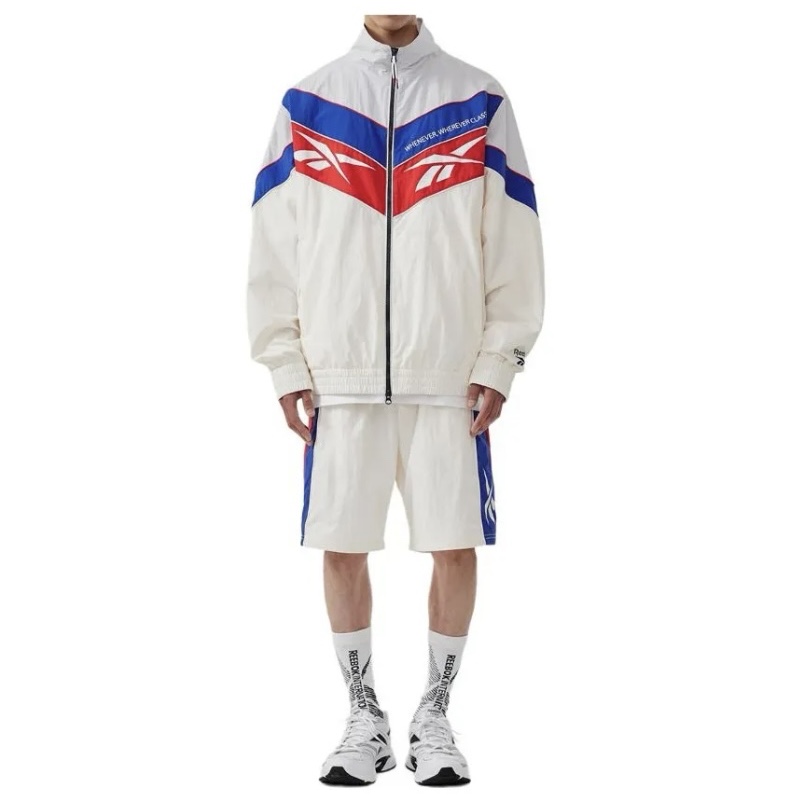 Reebok Twin Vector Windbreaker Off White 착용 스타일