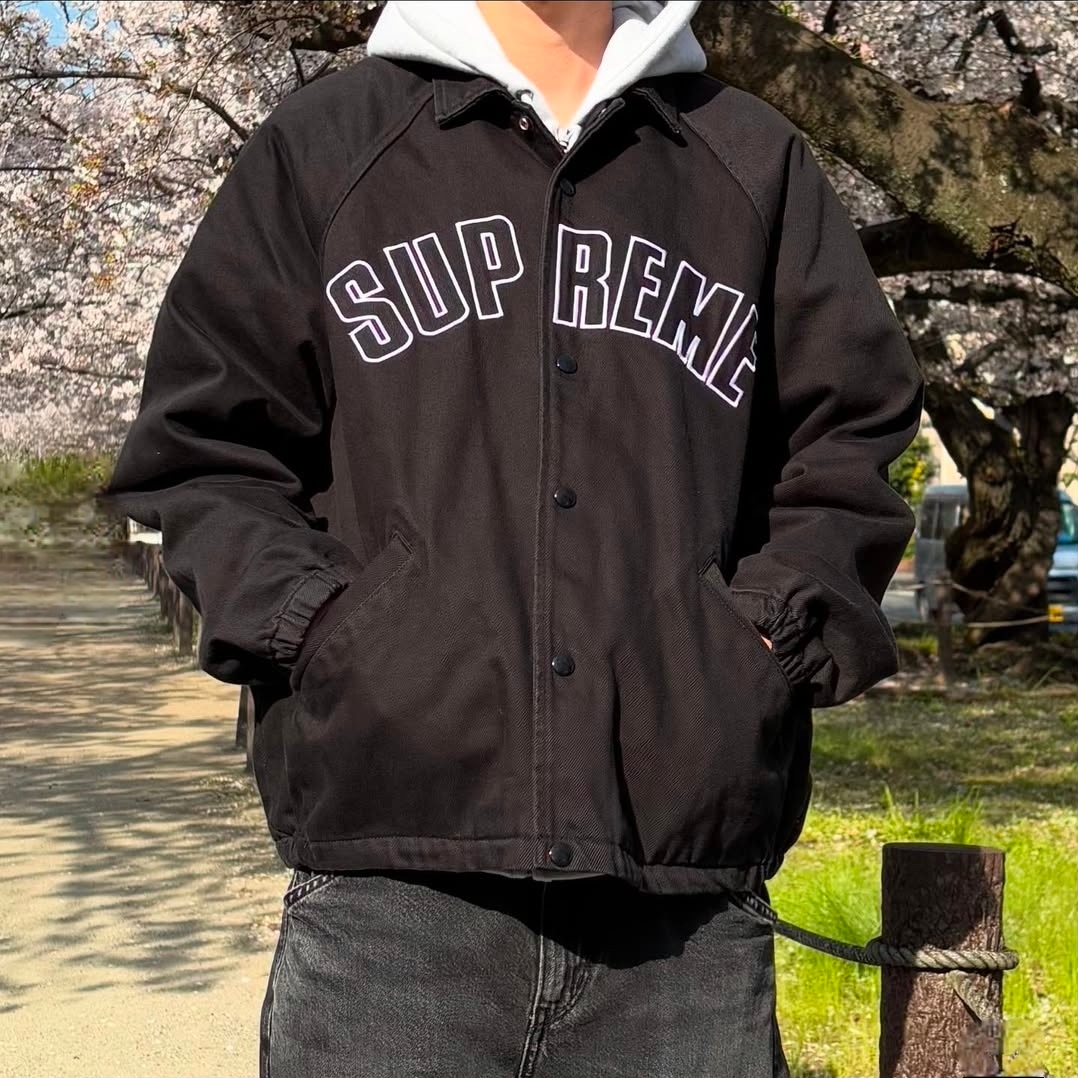 Supreme Arc Denim Coaches Jacket Black - 25SS 착용 스타일 - 1