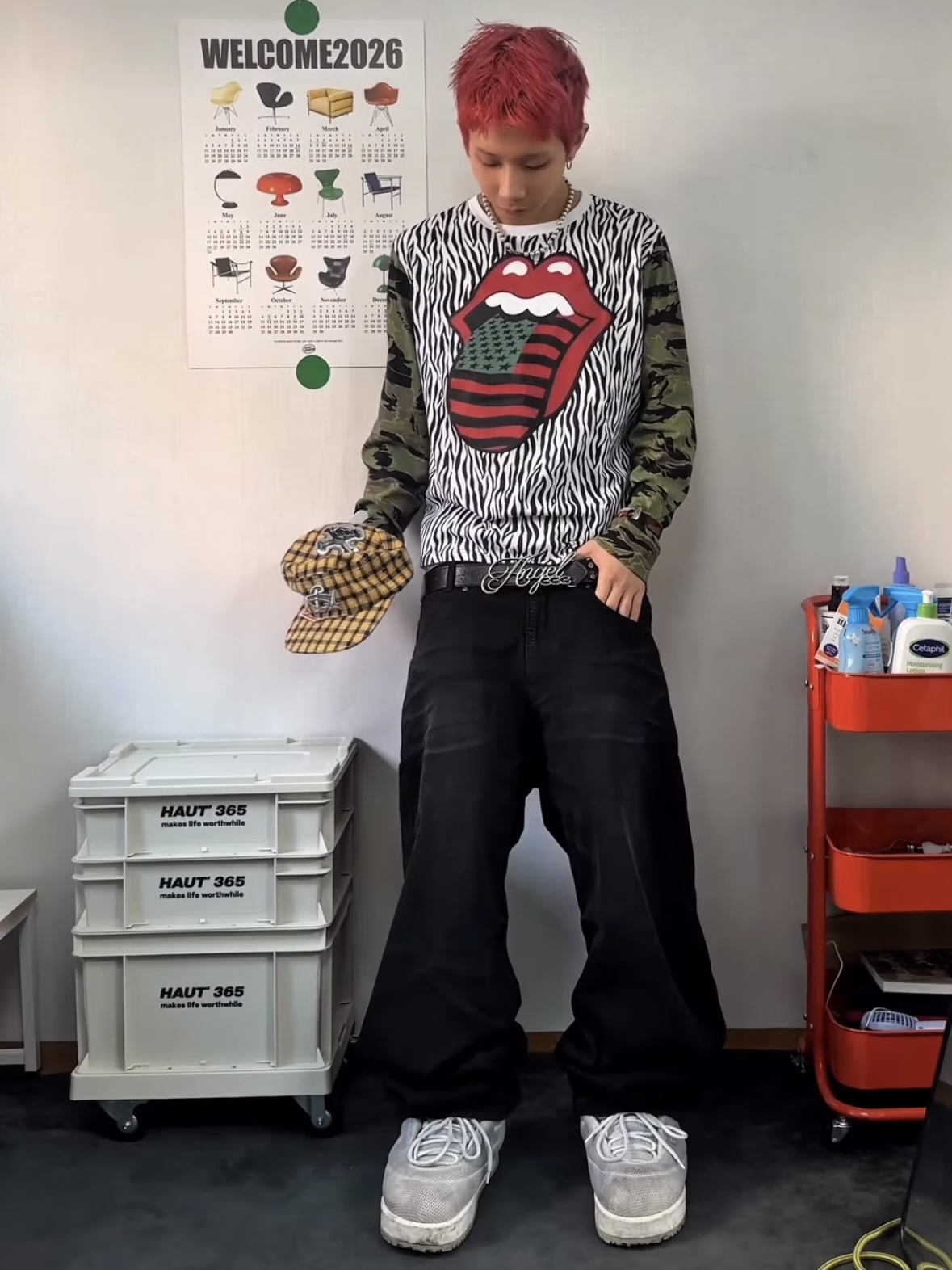 AX CONNECTION Raised Surface Washed Wide Denim Pants 착용 스타일 - 2
