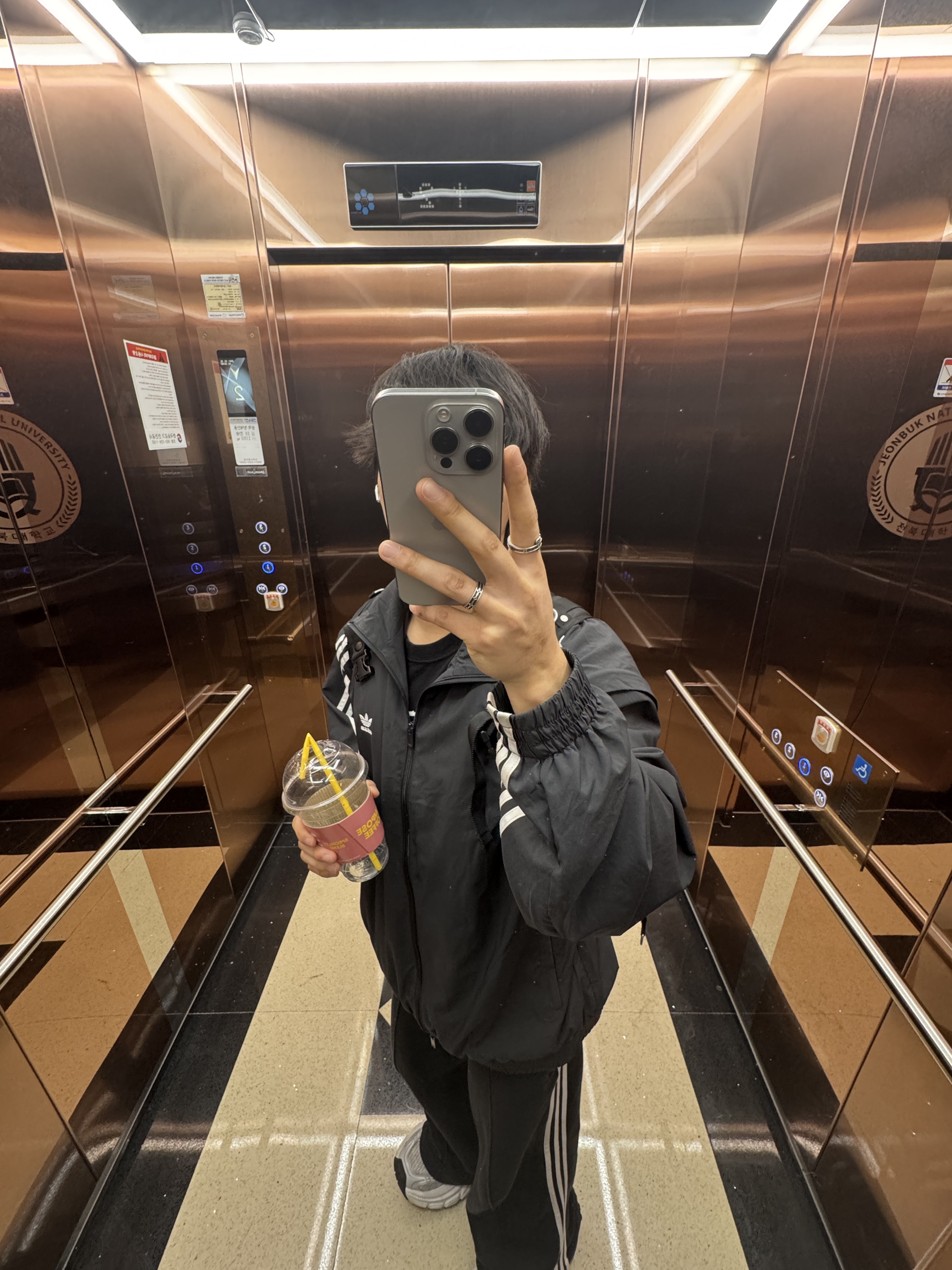 [프리오더] Polyteru 925 Silver Ring 005 Star, (W) Adidas Adilenium Season 2 Oversized Zip Track Top Gender Neutral Black - KR Sizing 착용 스타일