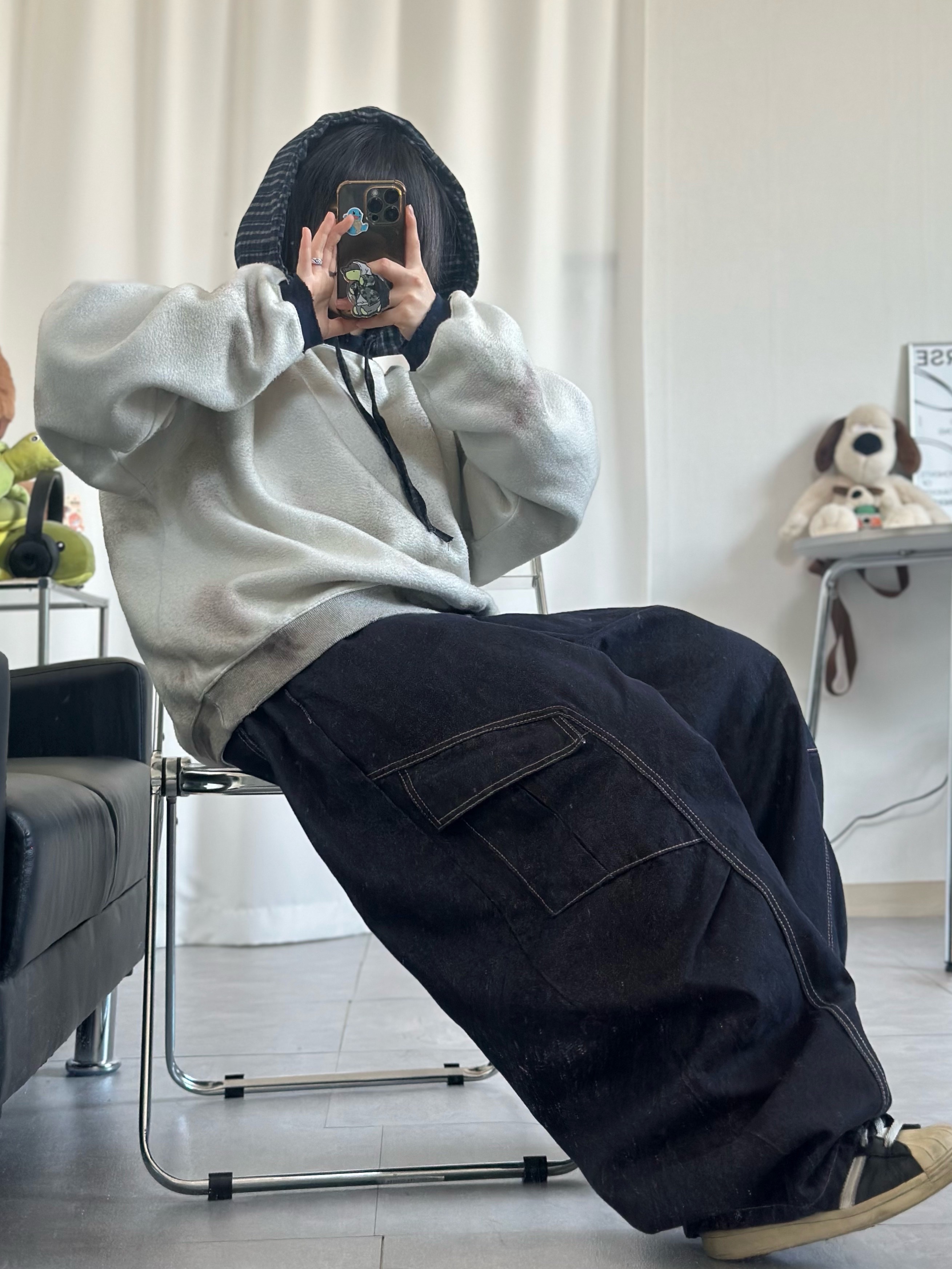 Adidas Superstar Premium Black White 착용 스타일 - 1