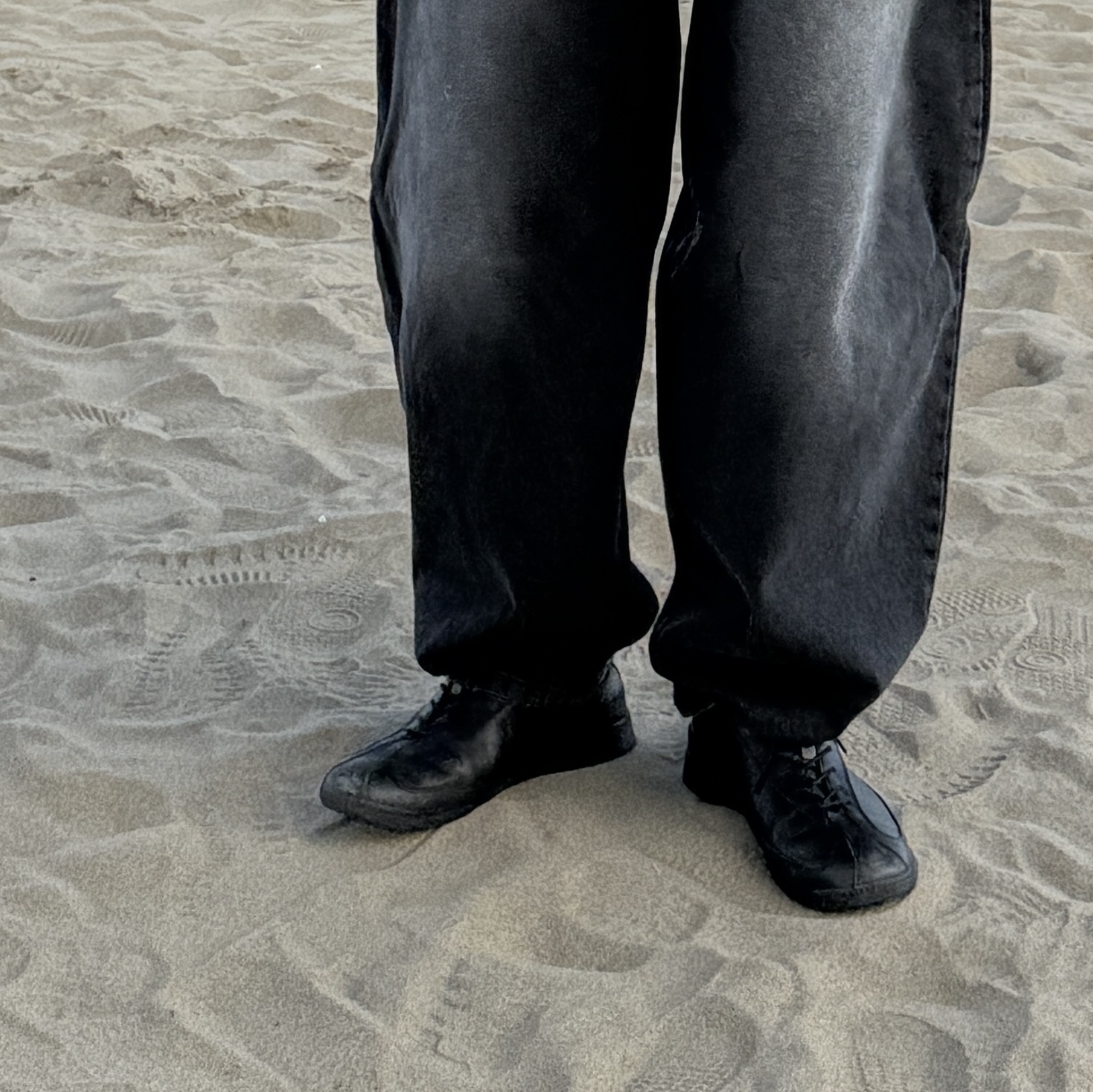 Pemont Dress Black 착용 스타일