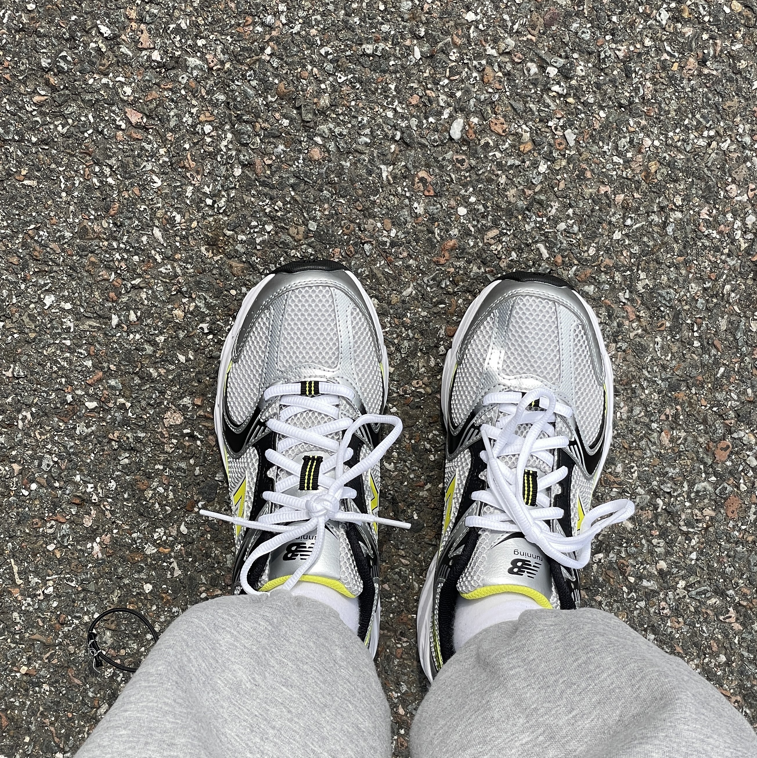 New Balance 530 Silver 착용 스타일