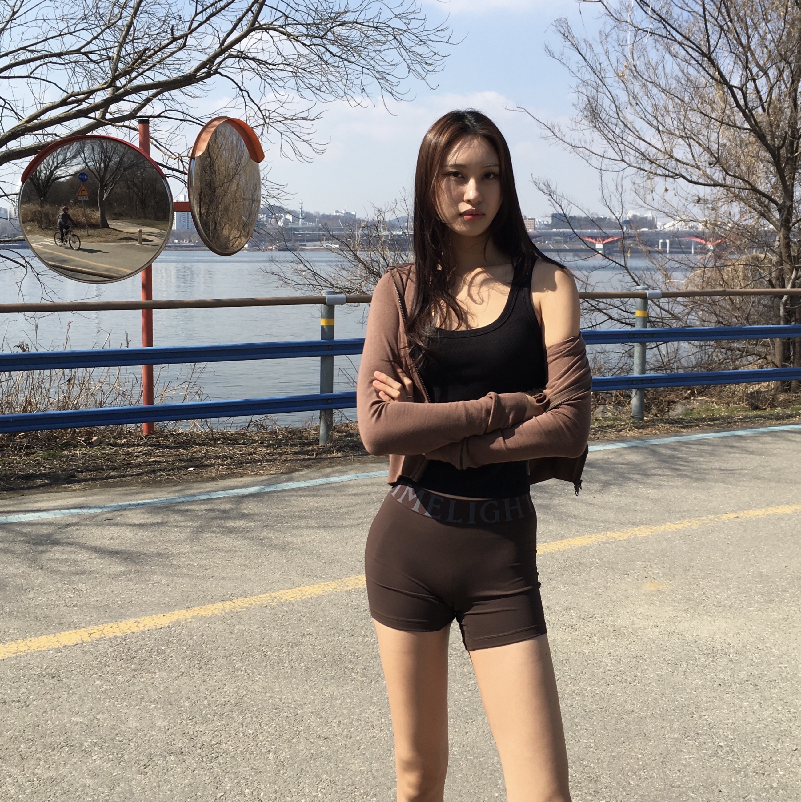 Outdoor Voices Technol-Ov™ Soft Flex Leggings Shorts Brown, (W) Adidas Samba OG Cream White Core Black 착용 스타일 - 3