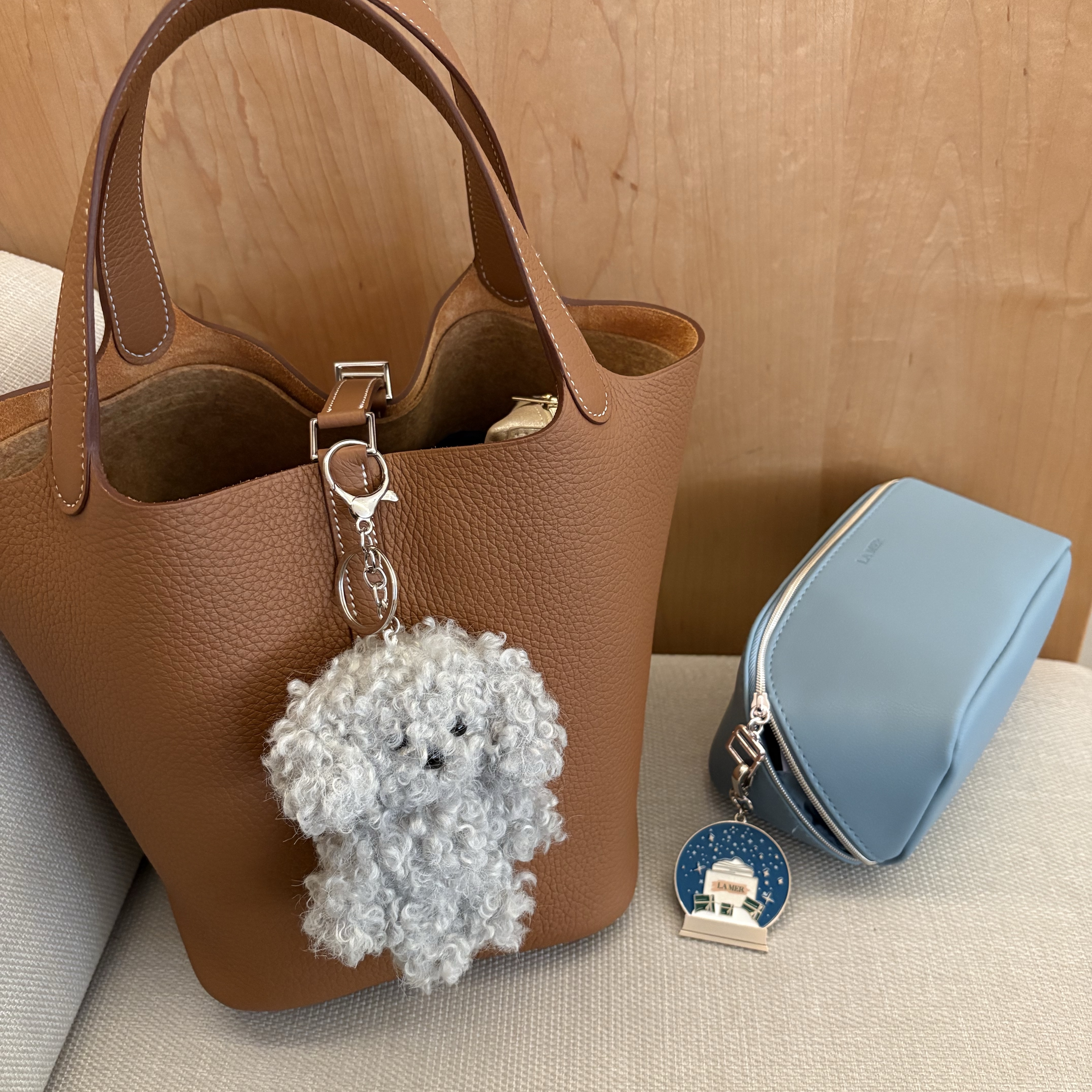 Hermes Picotin Lock 22 Bag Clemence & Palladium Gold 착용 스타일
