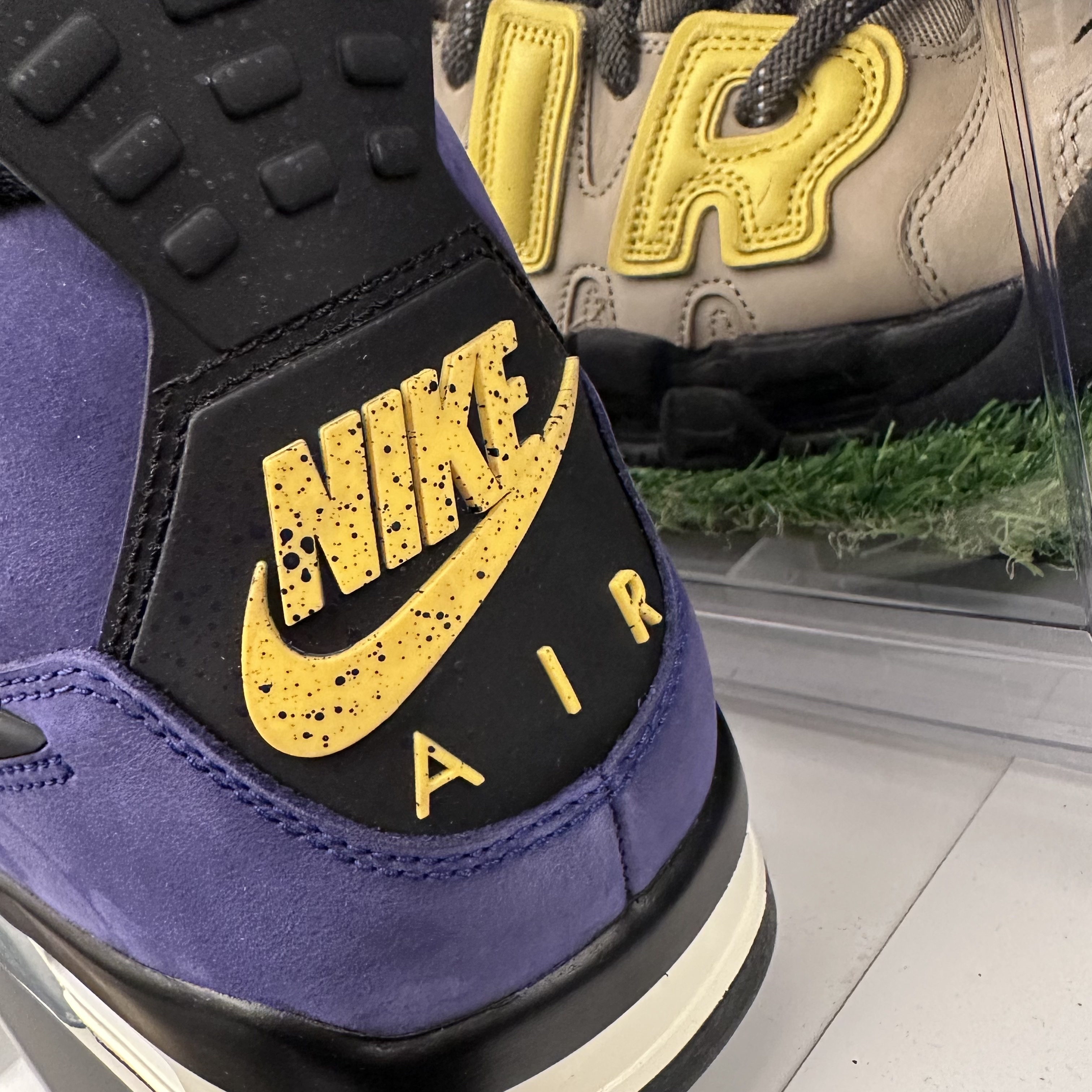 Jordan 4 Retro Imperial Purple 착용 스타일 - 1