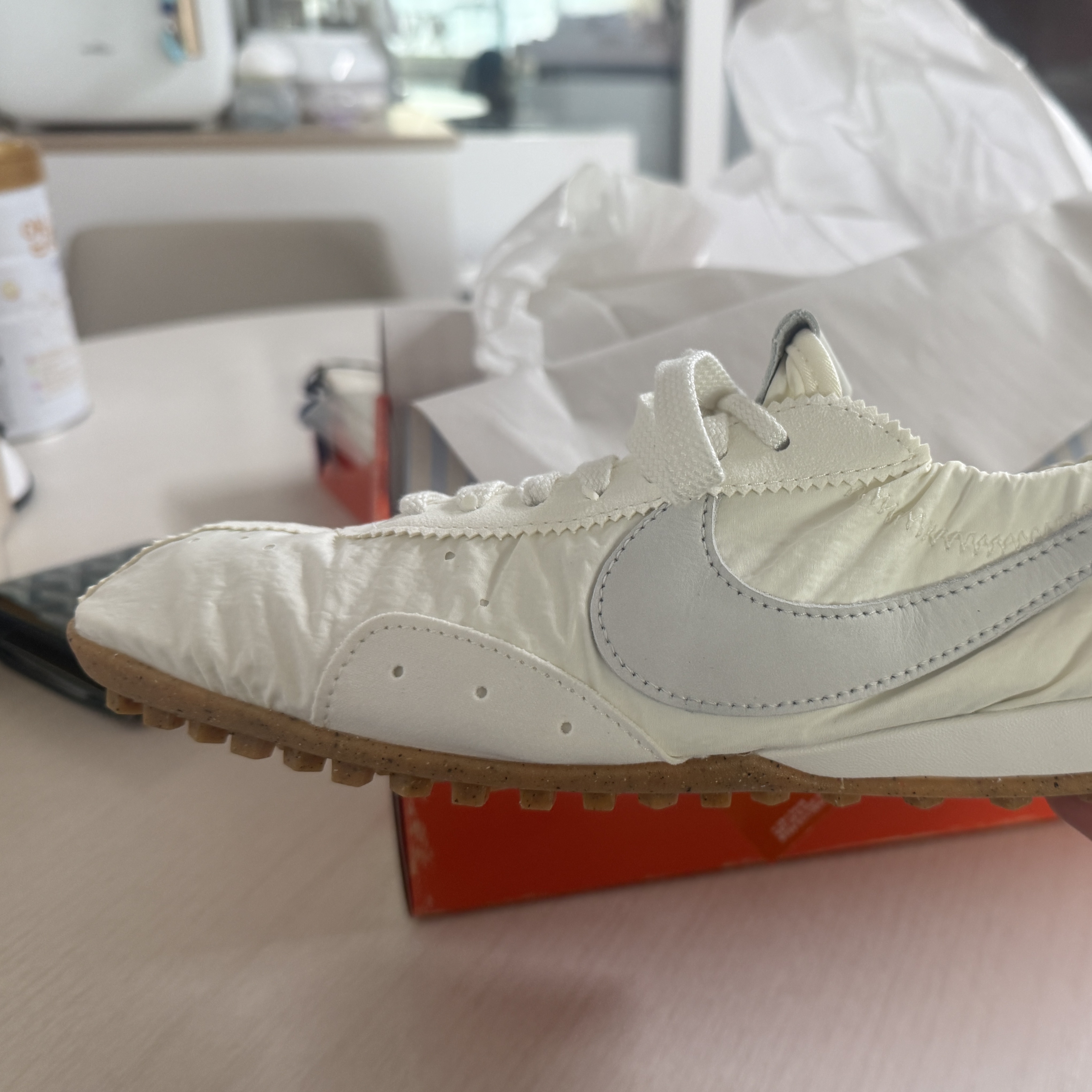 Nike x Jacquemus Moon Shoe SP Soft Pearl Sail 착용 스타일