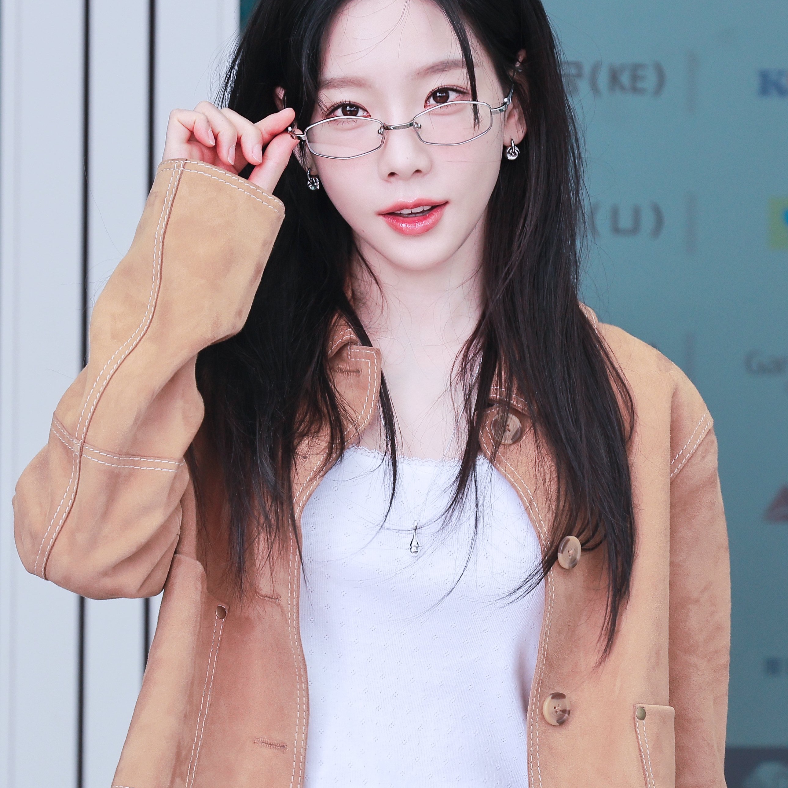 Gentle Monster x Maison Margiela MM218 Silver Clear 착용 스타일 - 1