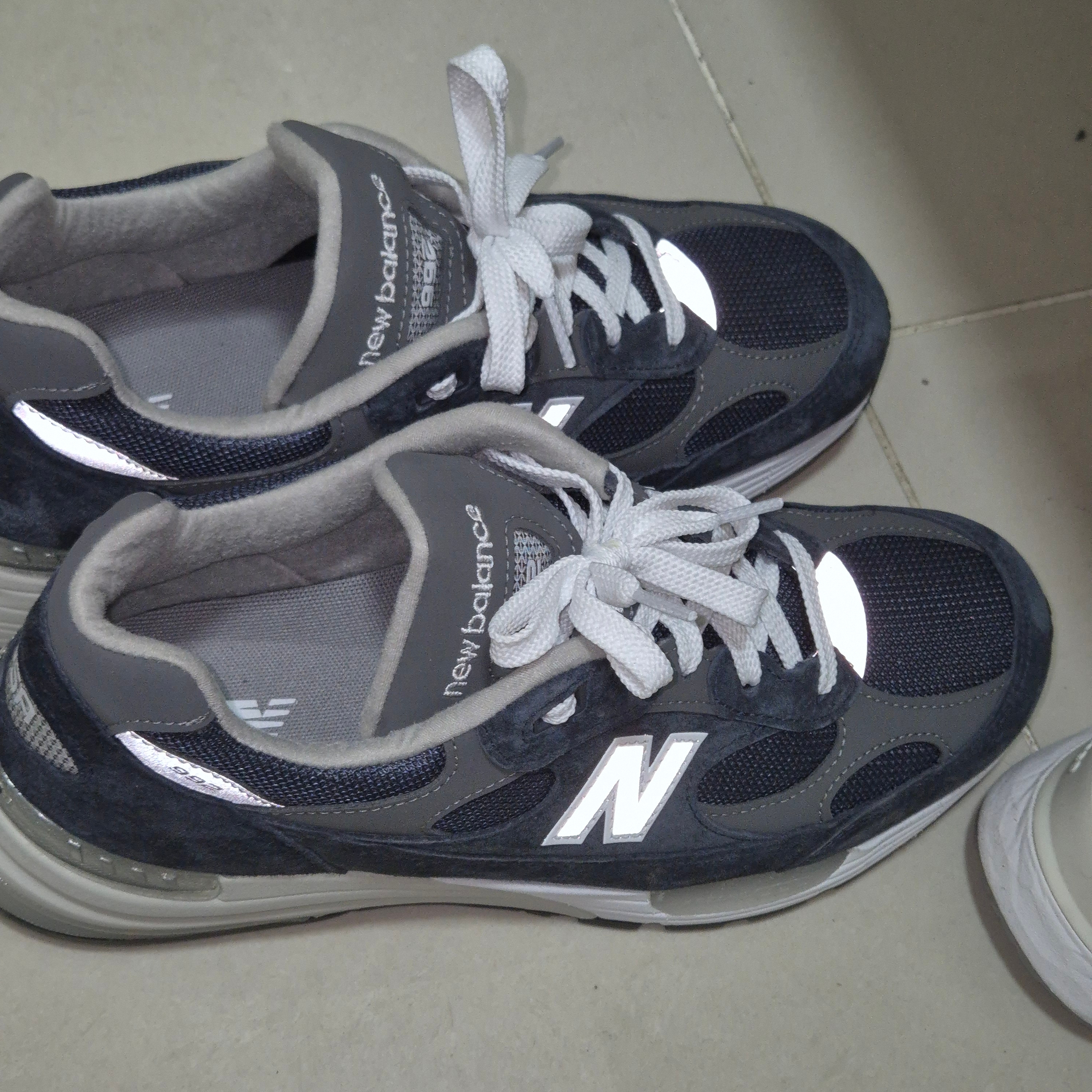 New Balance 992 Made in USA Core Navy 착용 스타일 - 1