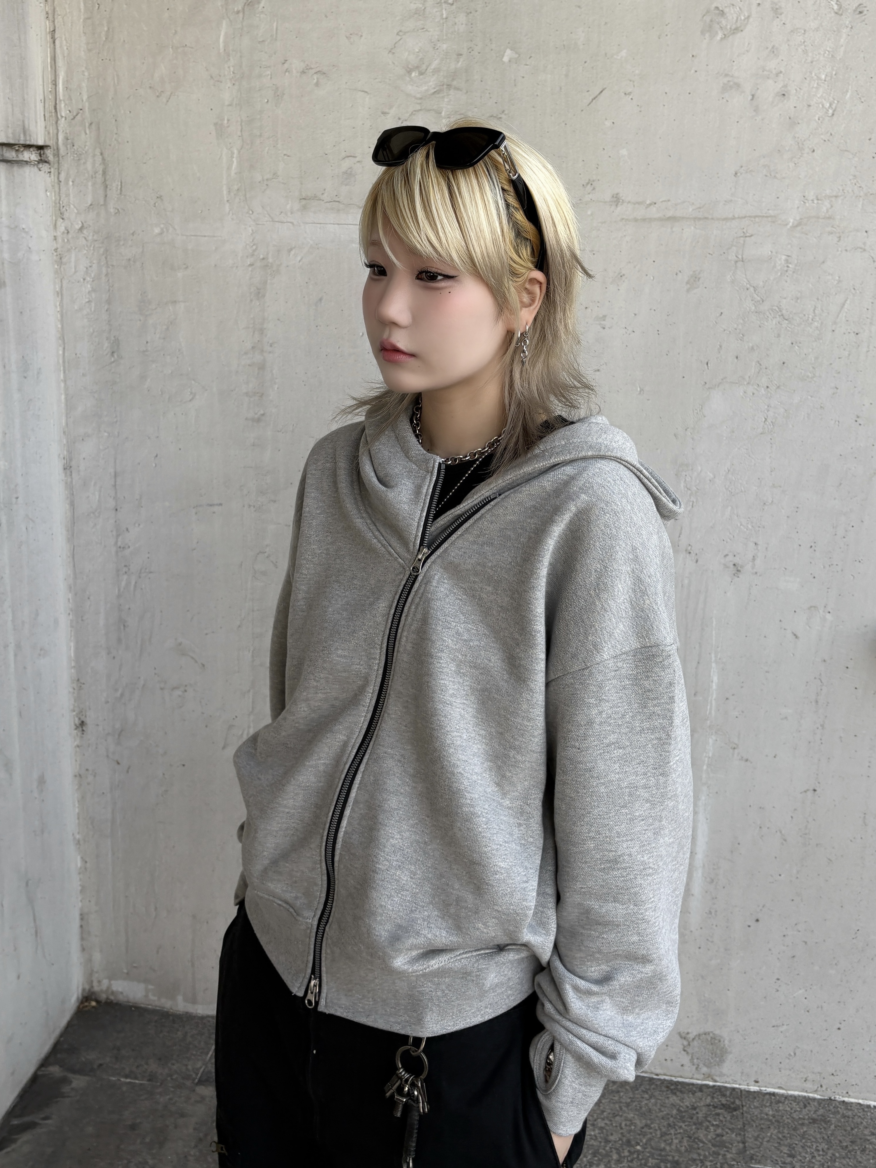 Converse x Drkshdw DBL Drkstar Overdye Chuck 70 Hi Concrete 착용 스타일 - 3