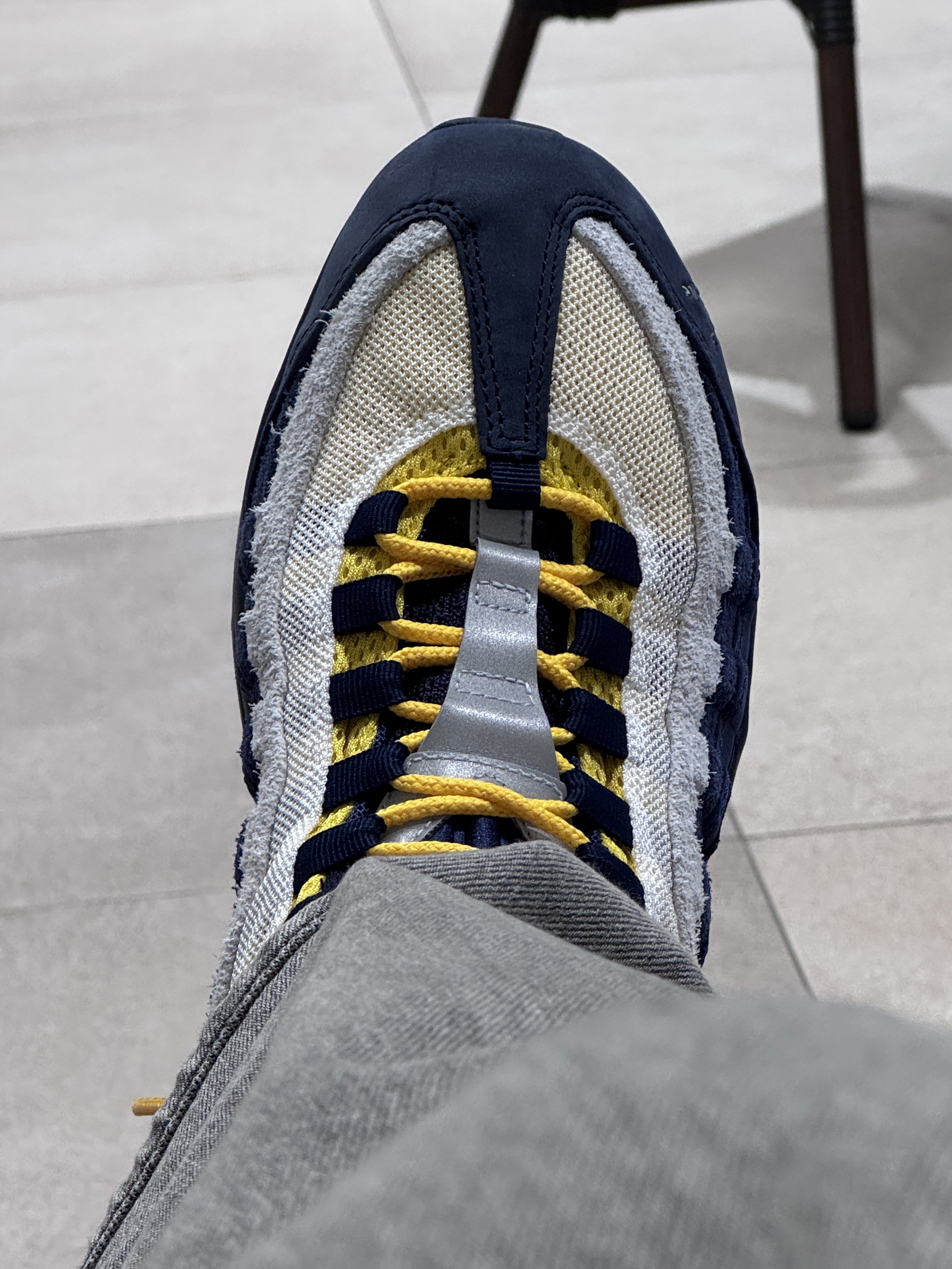 Nike x Eric Koston SB Air Max 95 Obsidian and Speed Yellow, Supreme S Logo Zip Up Hooded Sweatshirt Heather Grey - 25FW 착용 스타일 - 2