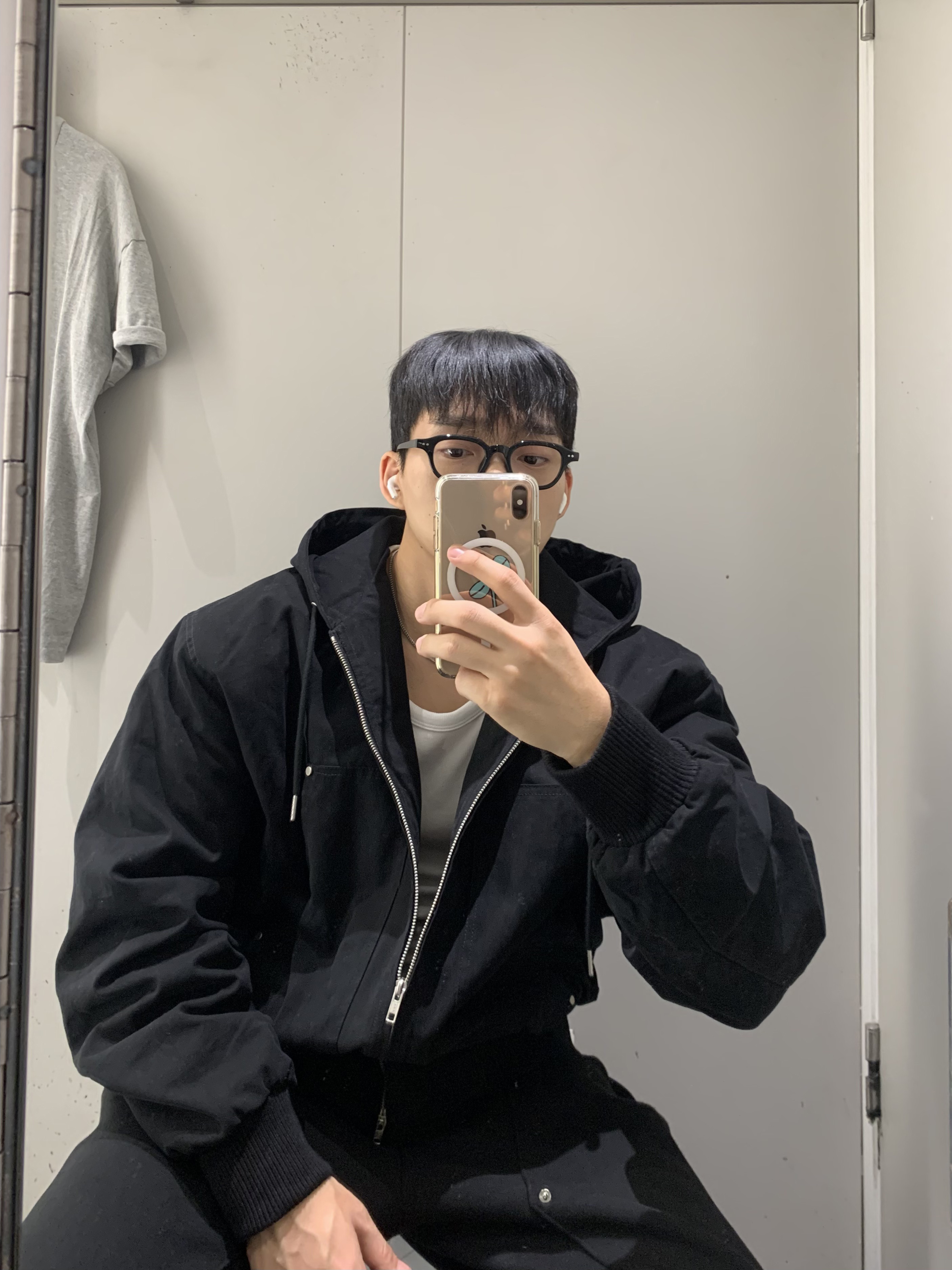 Nike Air Force 1 '07 Low Triple Black, Casio LTP-V007L-7B1 착용 스타일 - 2