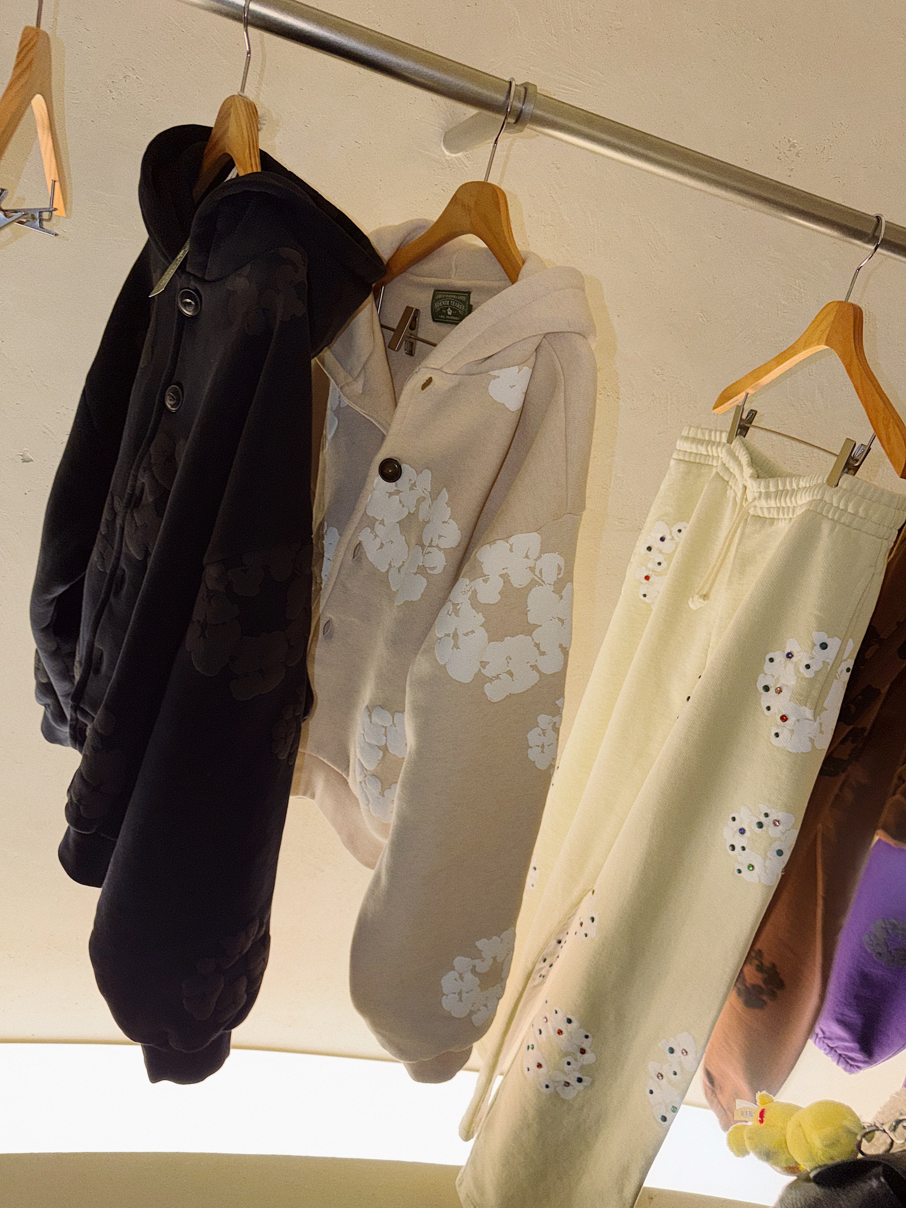 Nonnod Flexible String Check Shirts Classic Blue, Denim Tears The Cotton Wreath Sweatshirt Pink 착용 스타일 - 7