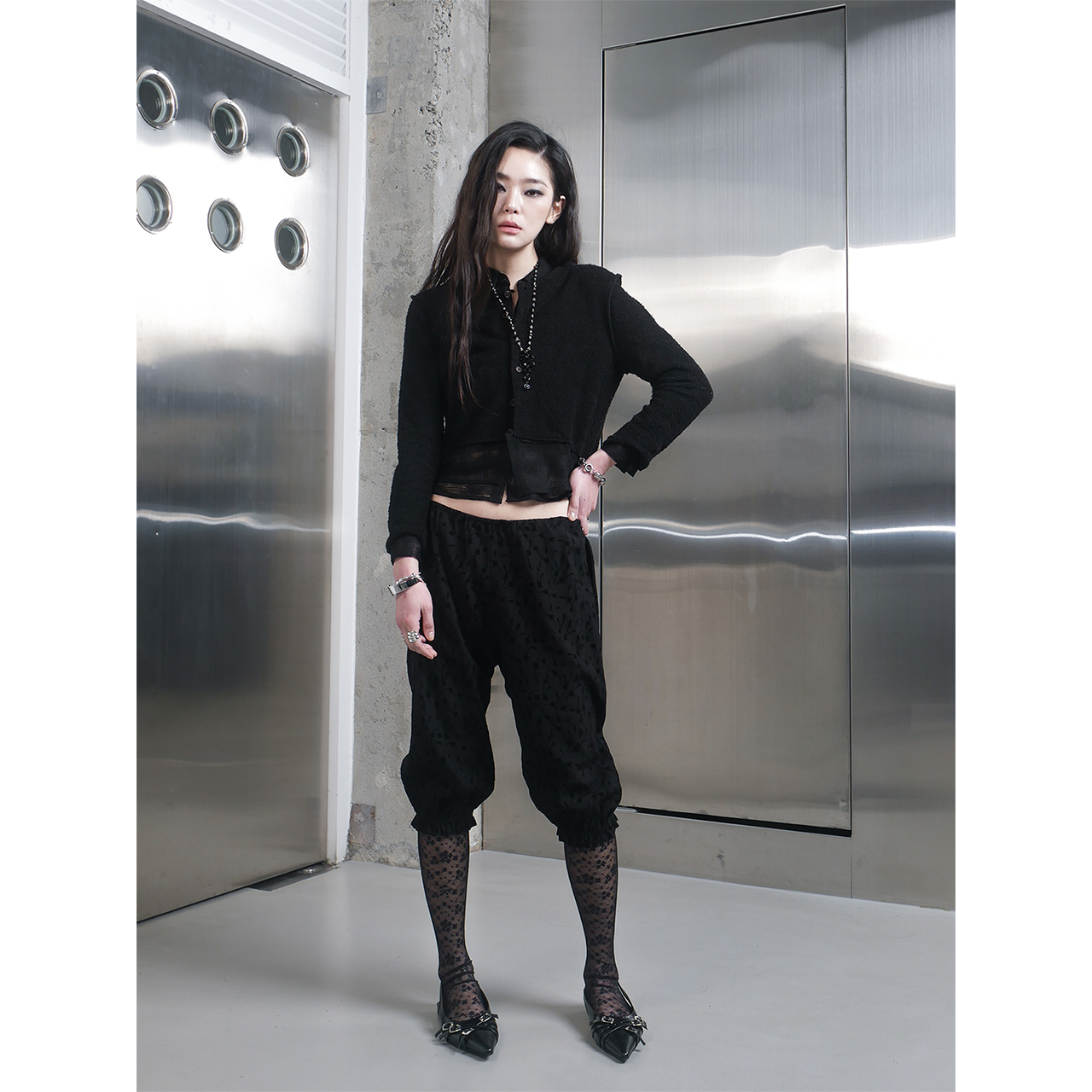 스틸레써디 플로럴 볼륨 팬츠 블랙(Still Lethardy Floral Volume Pants Black) - 5