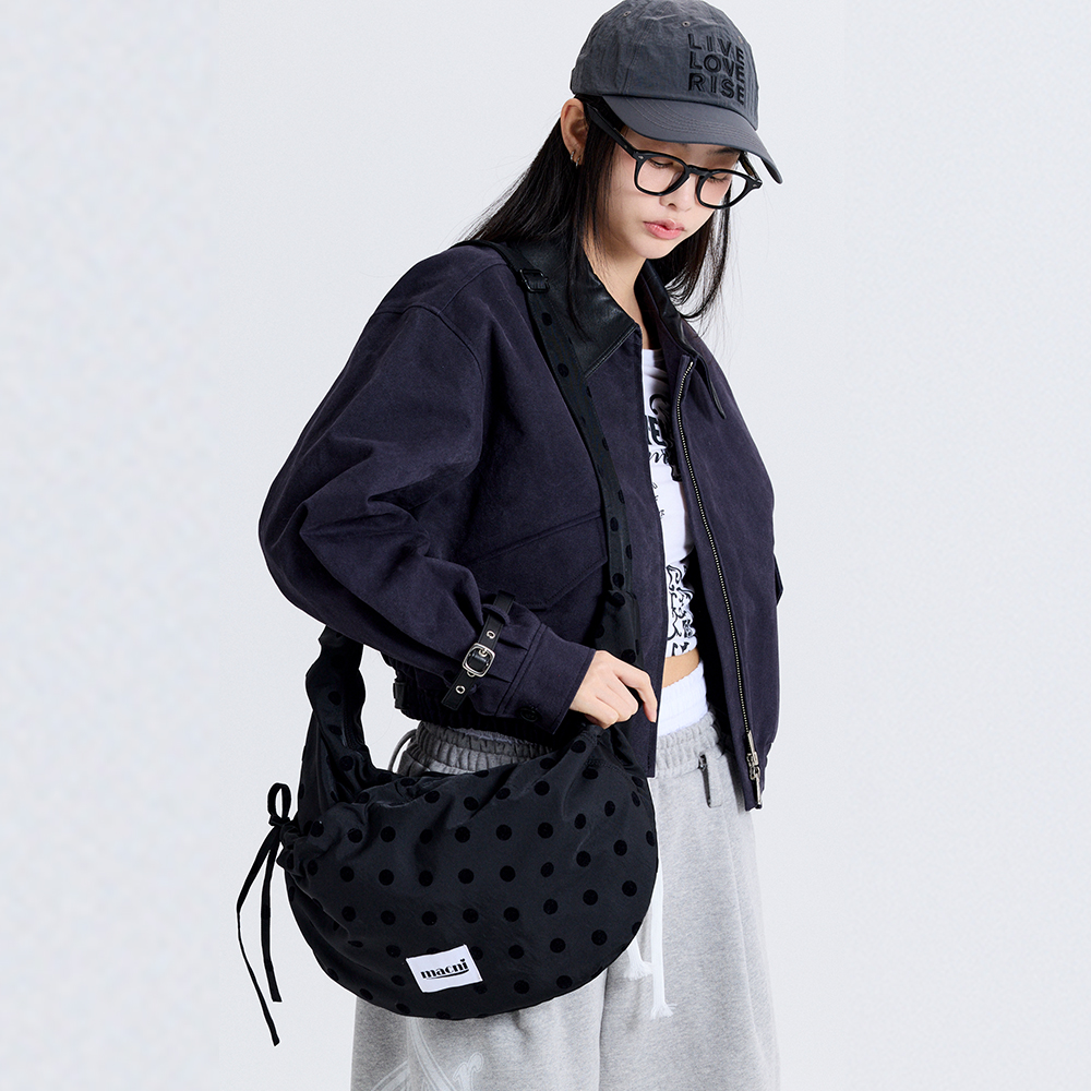 마크니 리본 포켓 크로스백(MACNI Ribbon Pocket Cross Bag) - 2