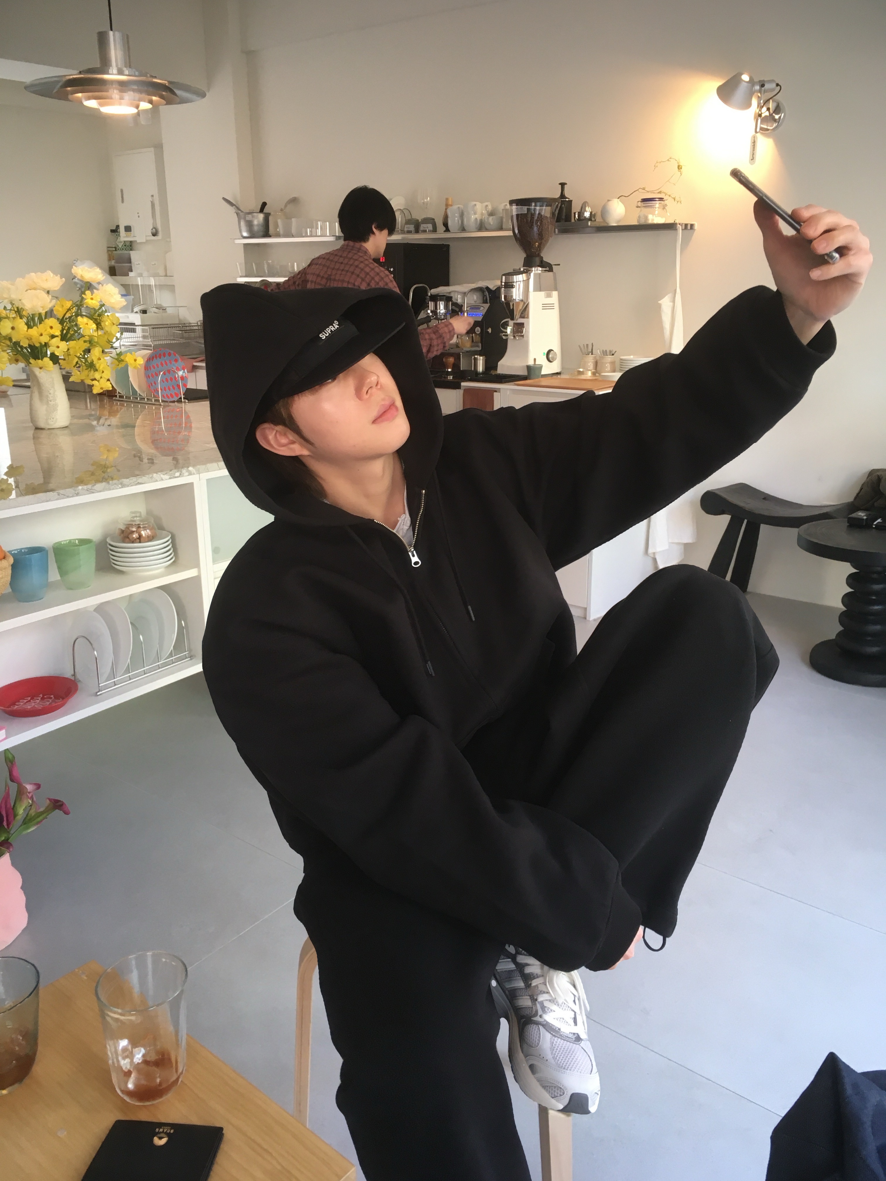 Nonnod Scuba Zip Hoodie Black, Nonnod Scuba Pajama Pants Black 착용 스타일 - 2