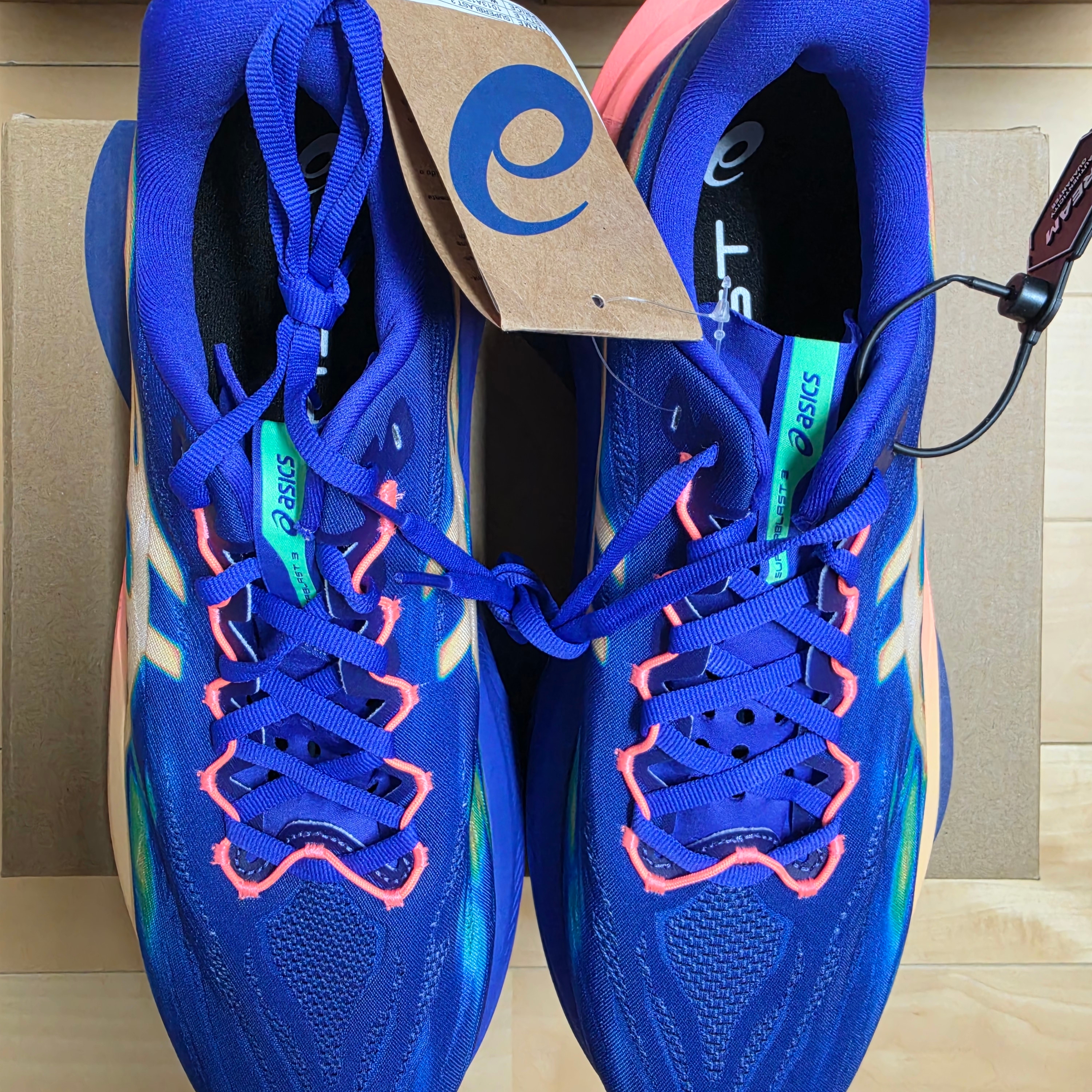 Asics Superblast 3 Cobalt Burst Light Orange 착용 스타일 - 5