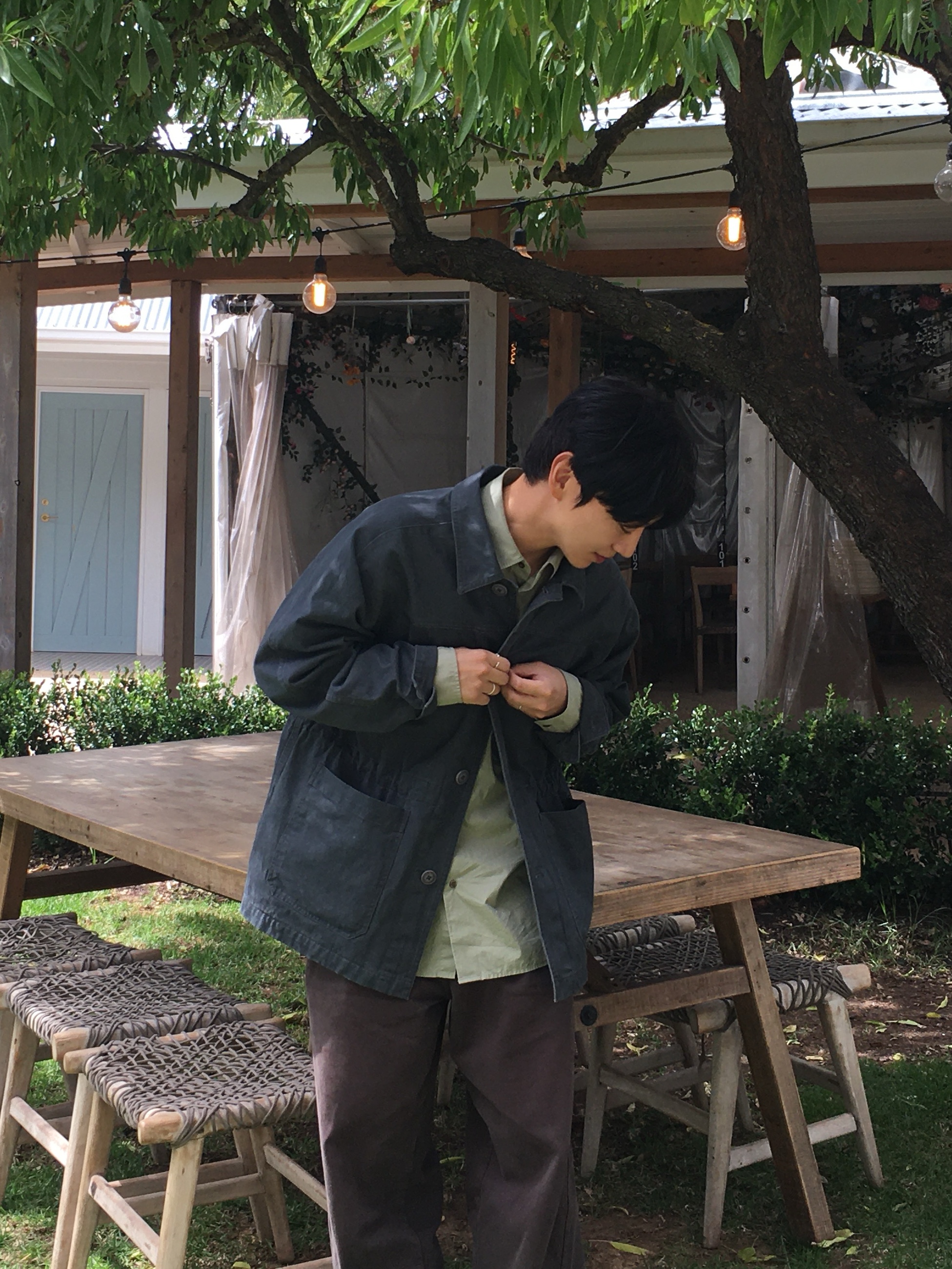 Noun Faded Chore Jacket Charcoal 착용 스타일 - 3
