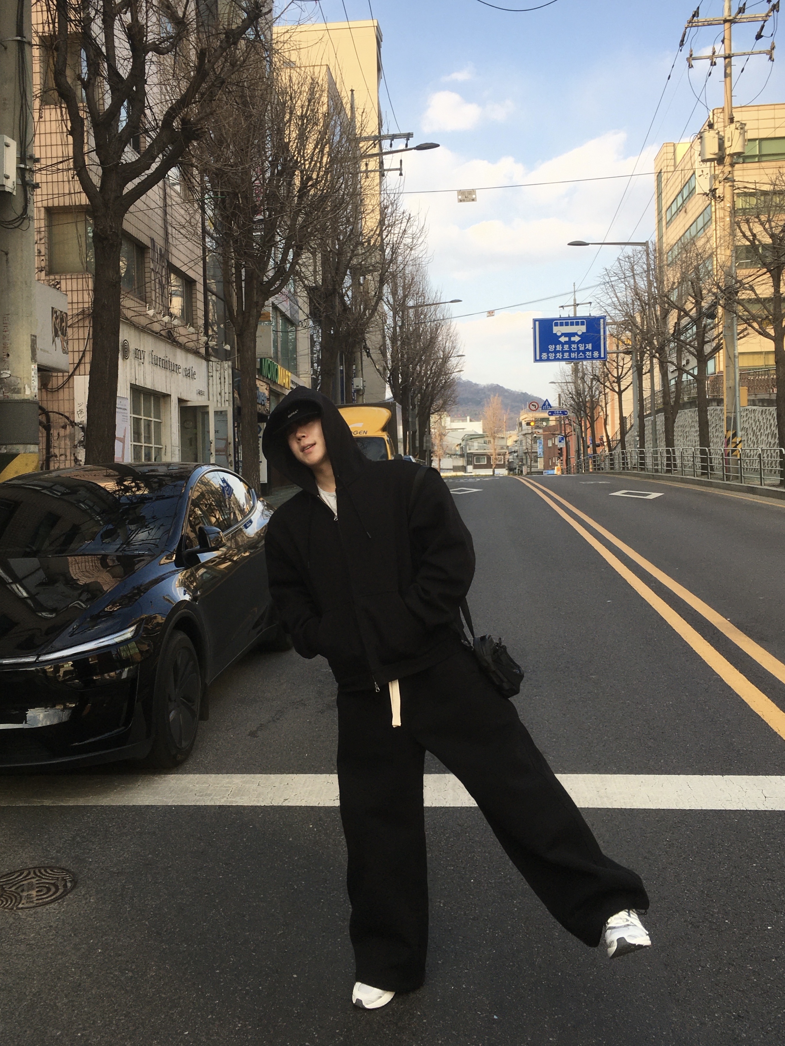 Nonnod Scuba Zip Hoodie Black, Nonnod Scuba Pajama Pants Black 착용 스타일 - 1
