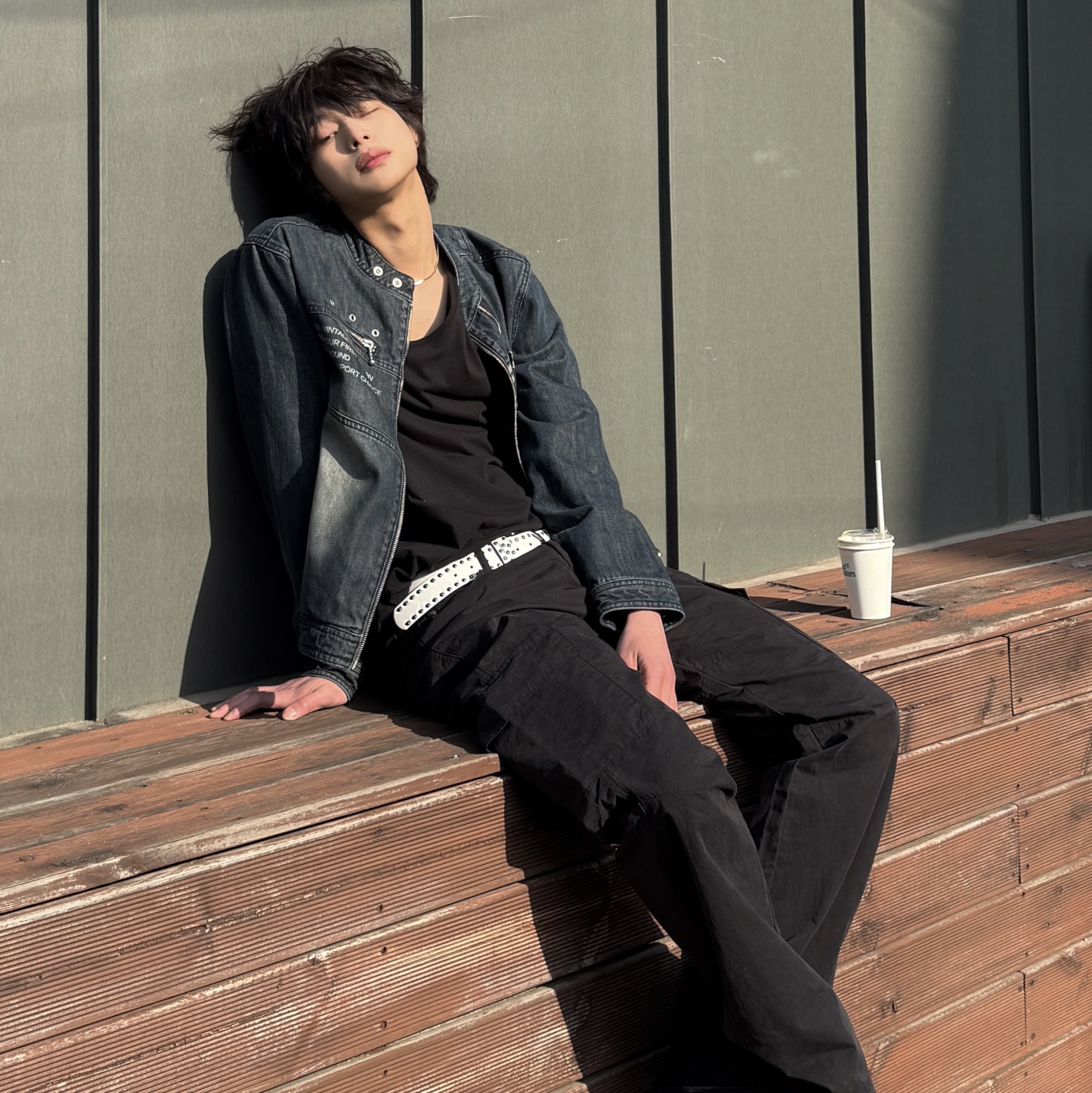 MAINBOOTH Cargo Bootcut Pants BLACK 착용 스타일 - 3