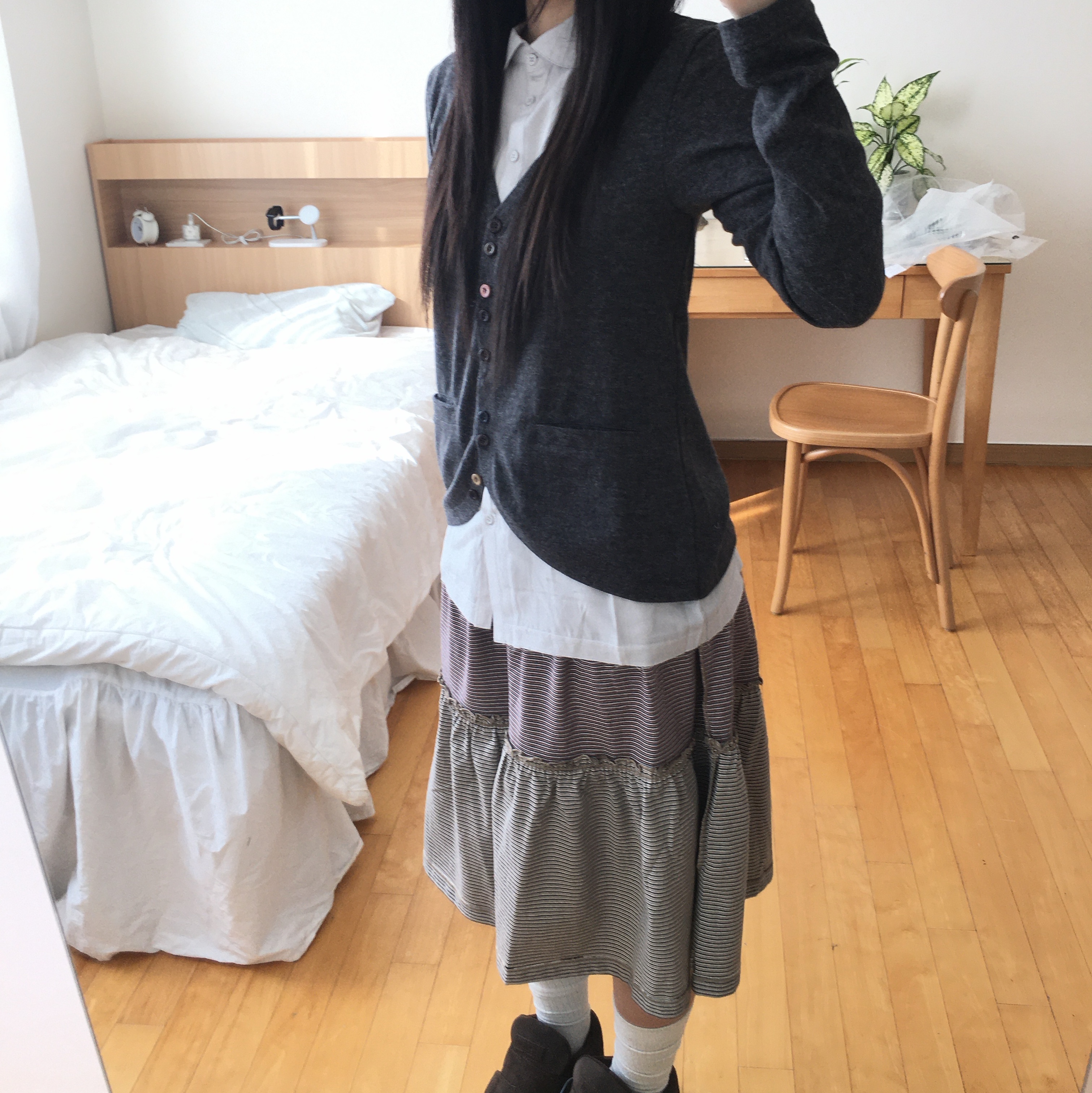 COYSEIO Colored Stripe Midi Skirt Grey Beige, COYSEIO Layered Shirt Cardigan Dark Grey 착용 스타일