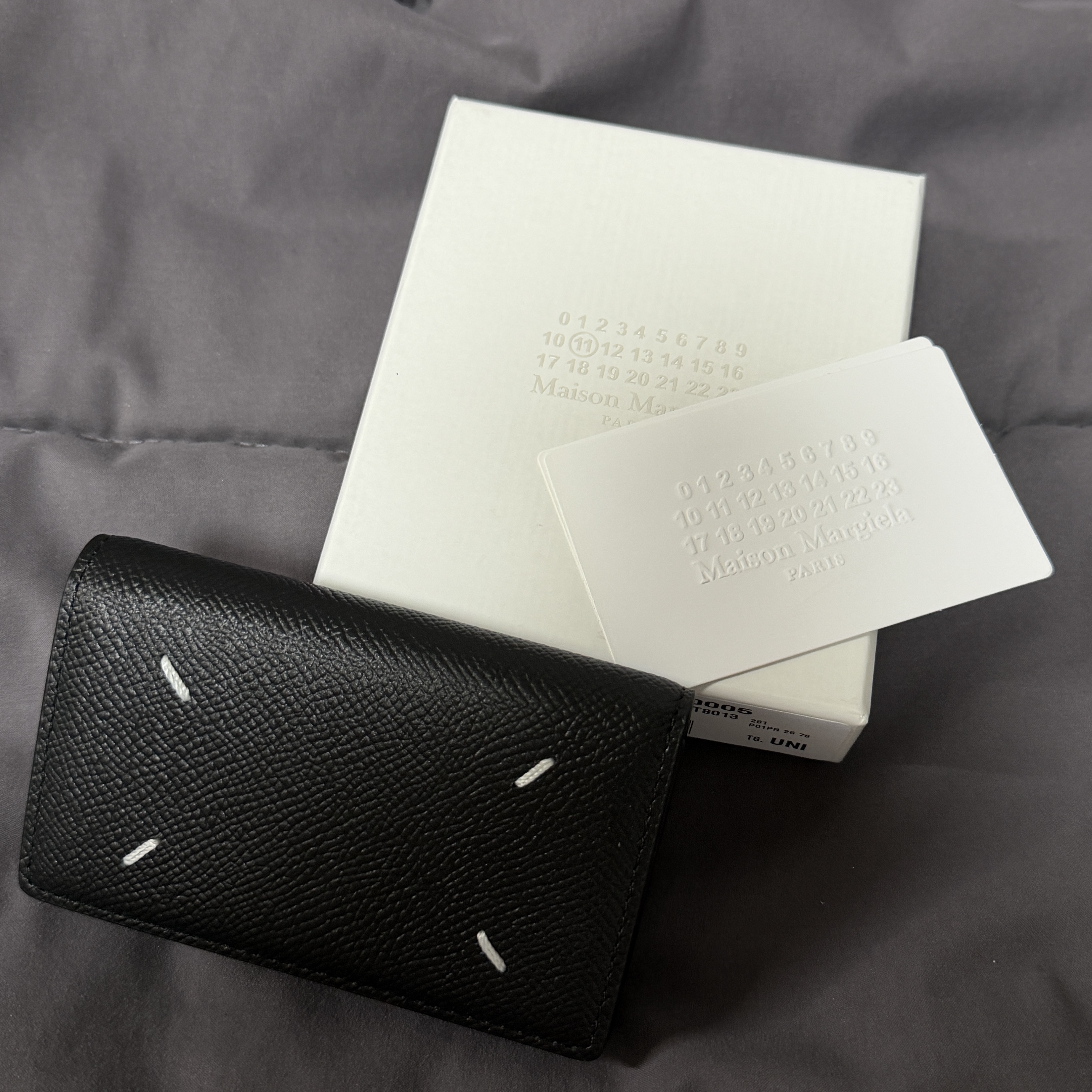 Maison Margiela Leather Business Card Holder Black 착용 스타일