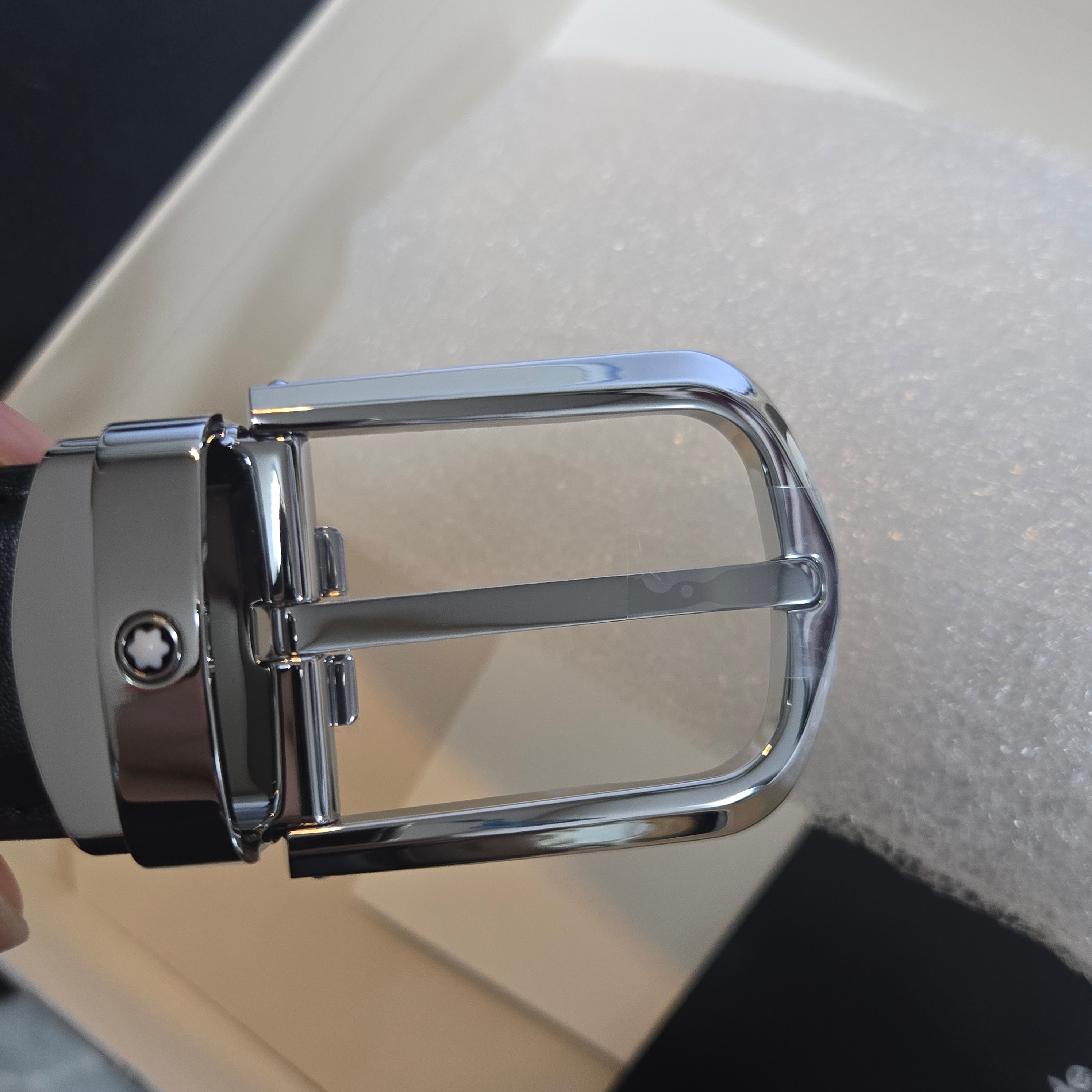 Montblanc Horseshoe Buckle 30mm Reversible Leather Belt Black Brown 착용 스타일 - 3