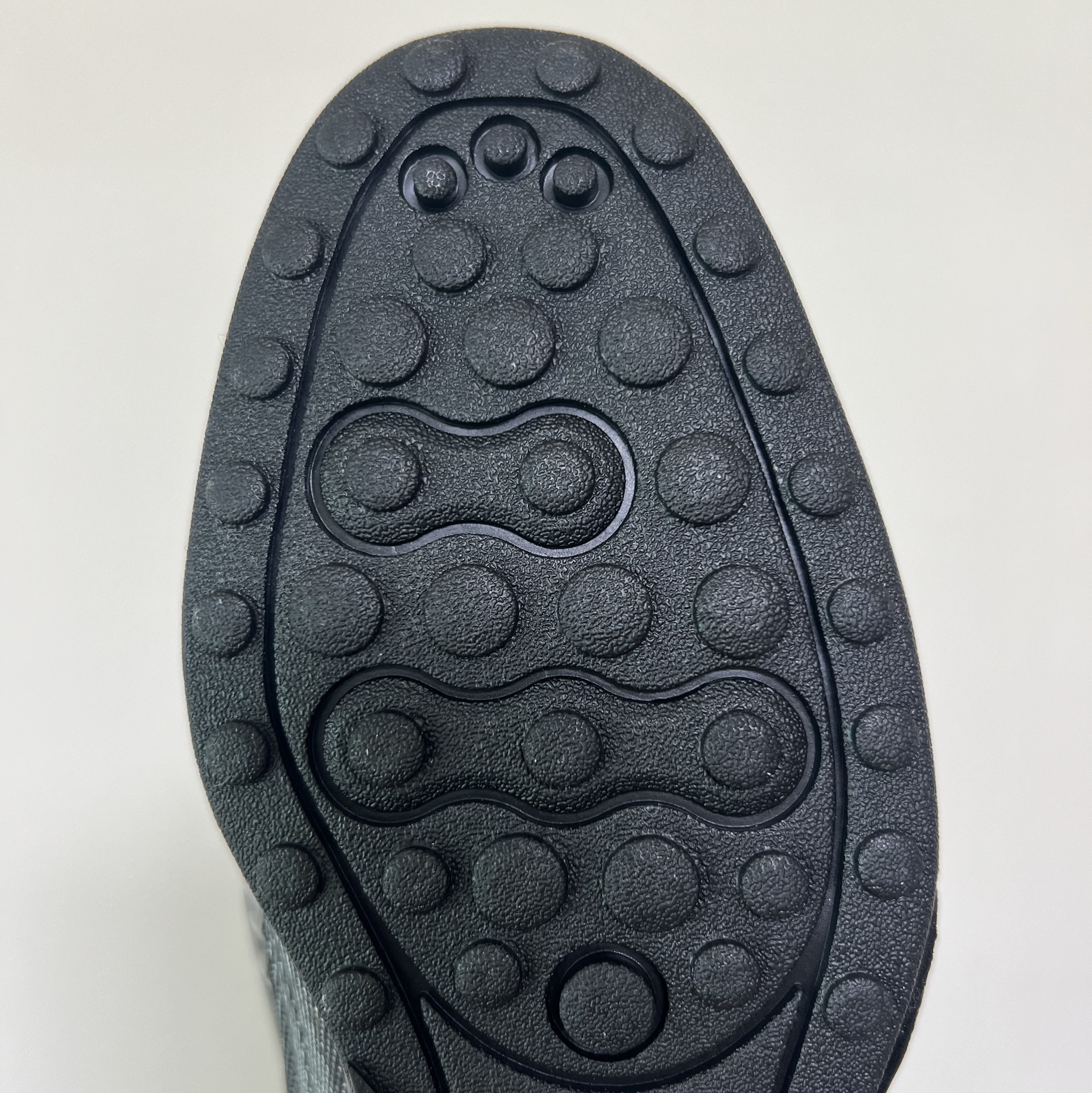 (W) Nike x Naked Shox Z Metallic Hematite Black 착용 스타일 - 5