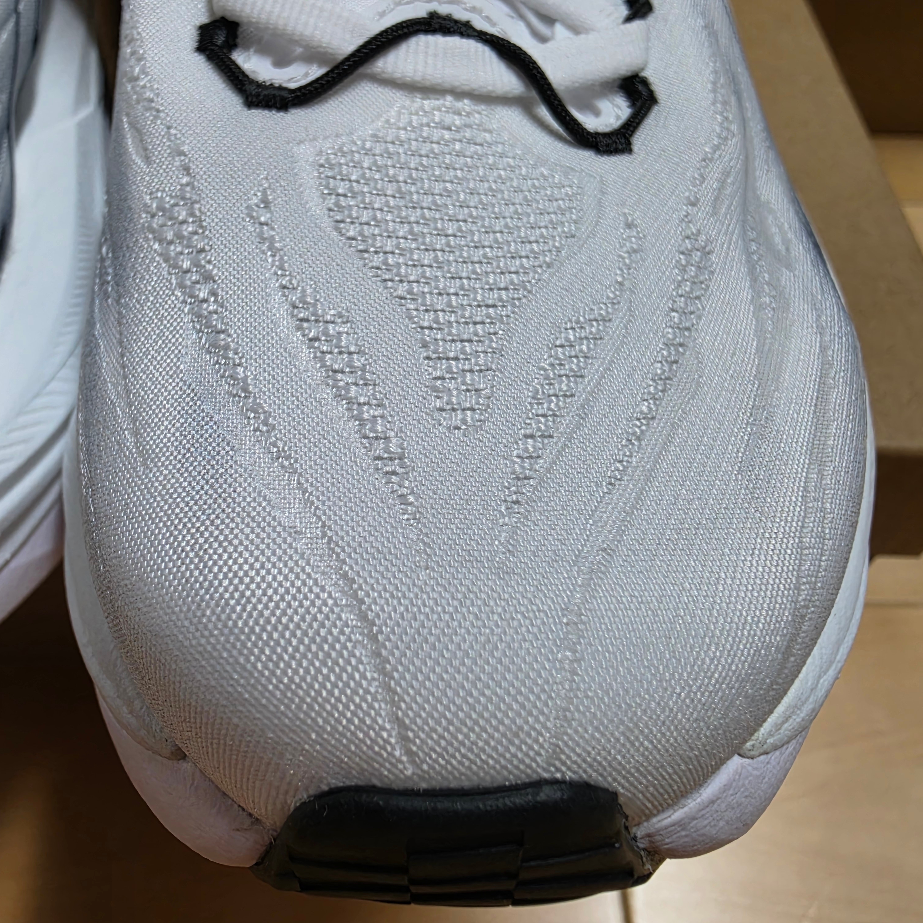 Asics Superblast 3 White Black 착용 스타일 - 7