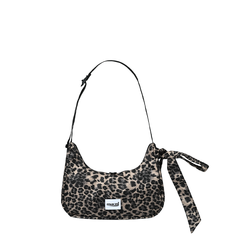 마크니 리본 크레센트 크로스백 레오파드(MACNI Ribbon Crescent Cross Bag Leopard)