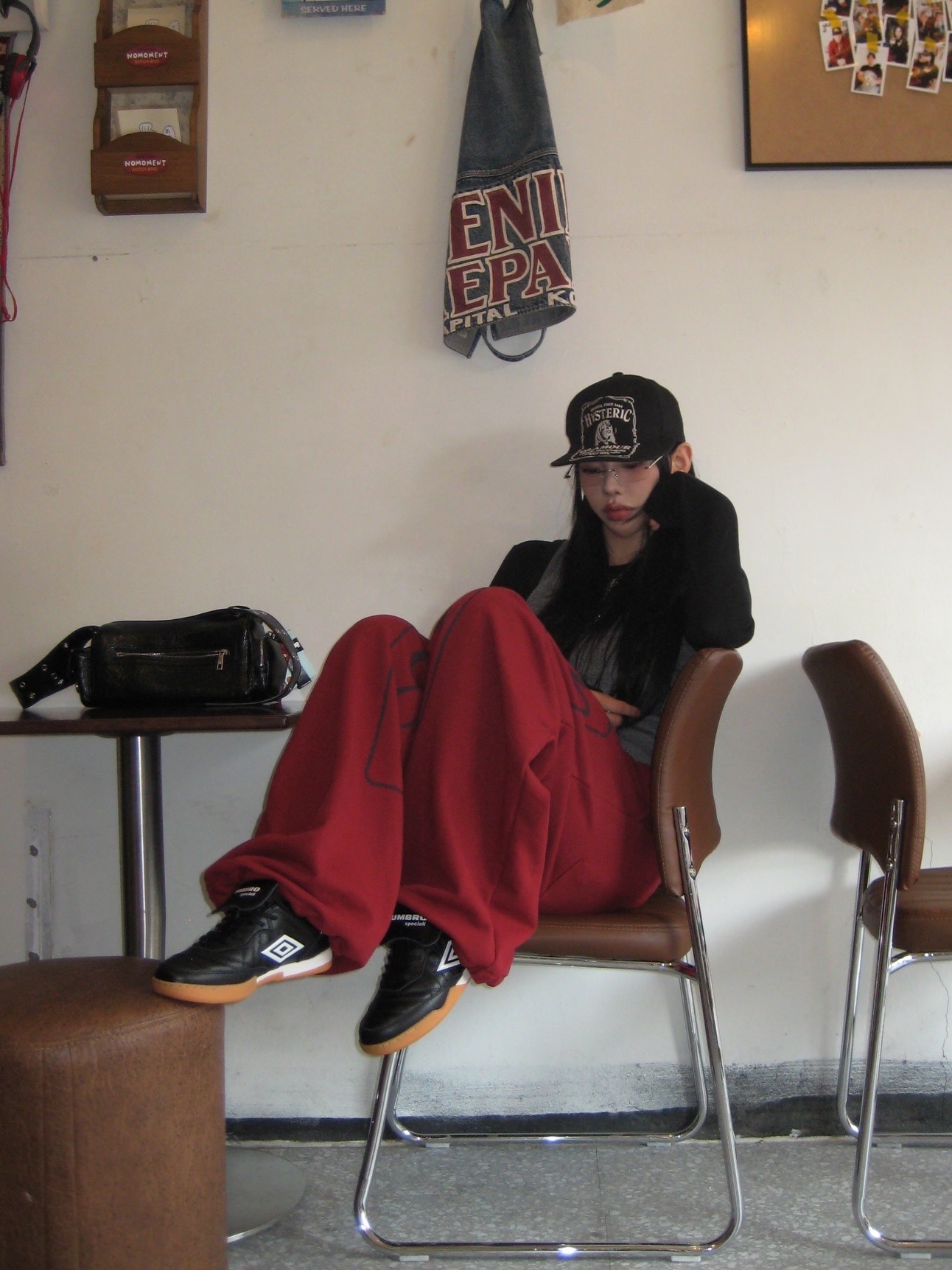 Hysteric Glamour HYS Whisky Embroidery Cap Black 착용 스타일 - 2