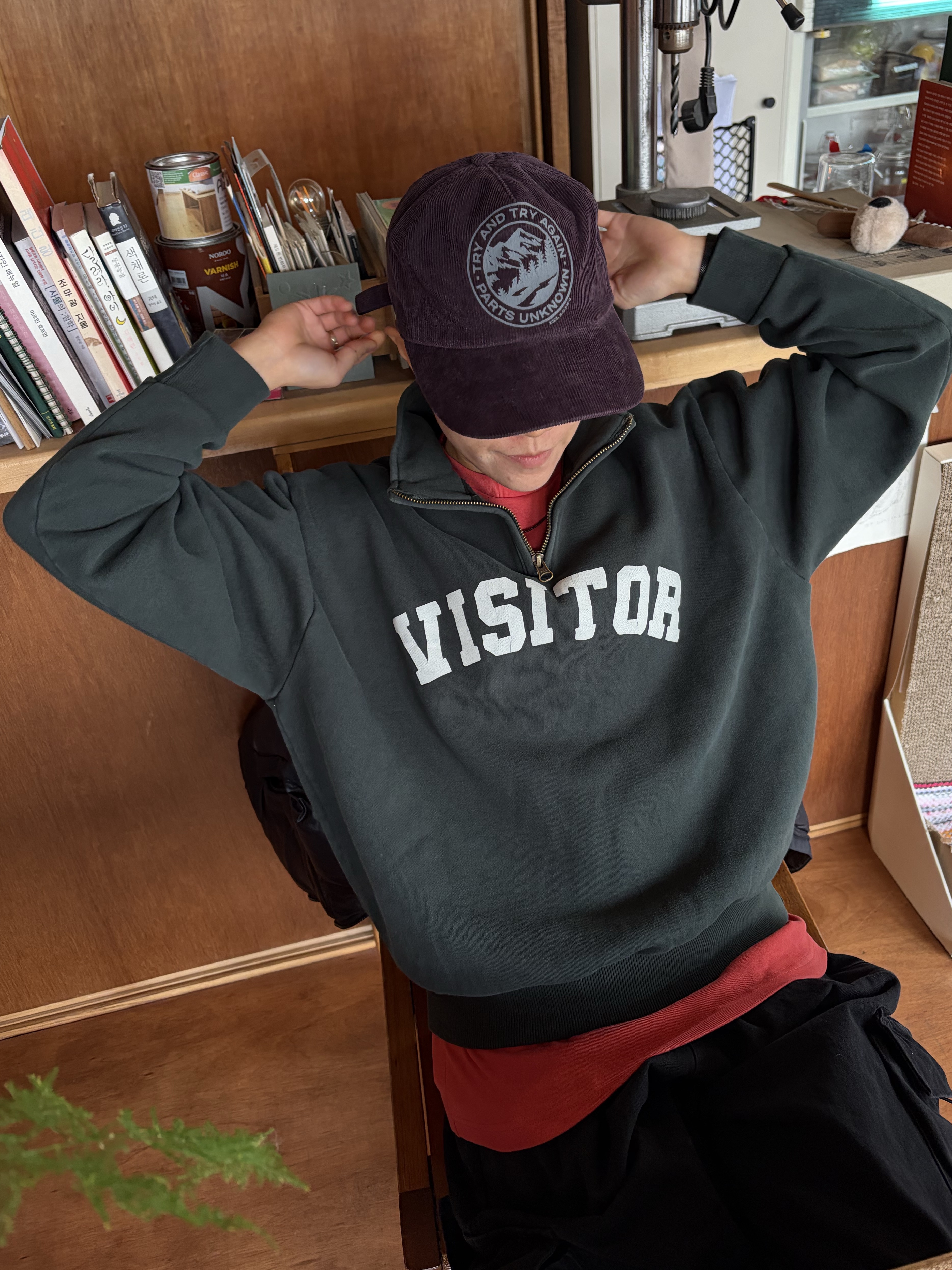 Collect Pieces Visitor Q Zip-Up Sweatshirts Deep Green, Collect Pieces Tata Corduroy Cap Purple 착용 스타일