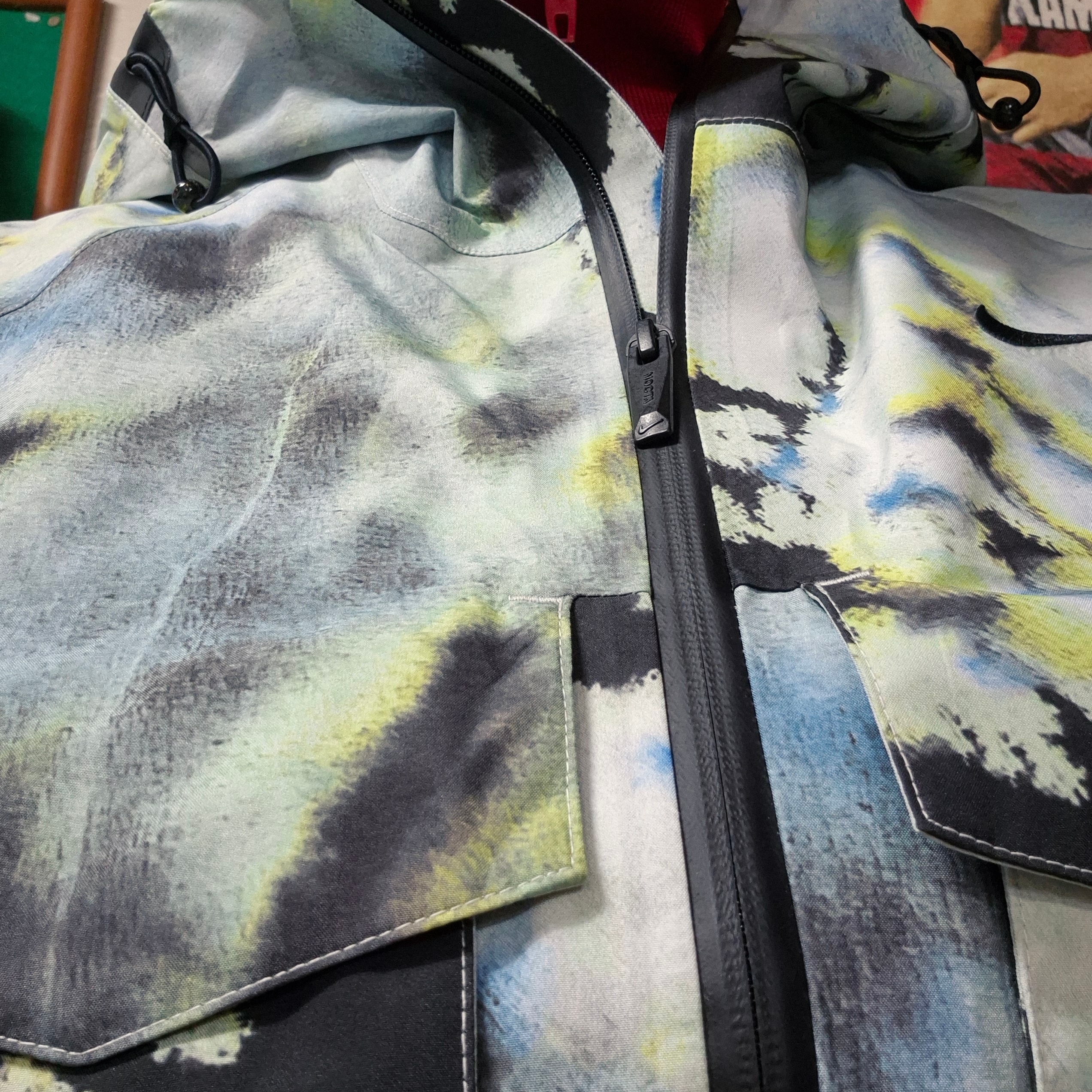 Nike x Drake Nocta Opal Deep Cover Gore-Tex Jacket Off White (FV1931-107) 착용 스타일