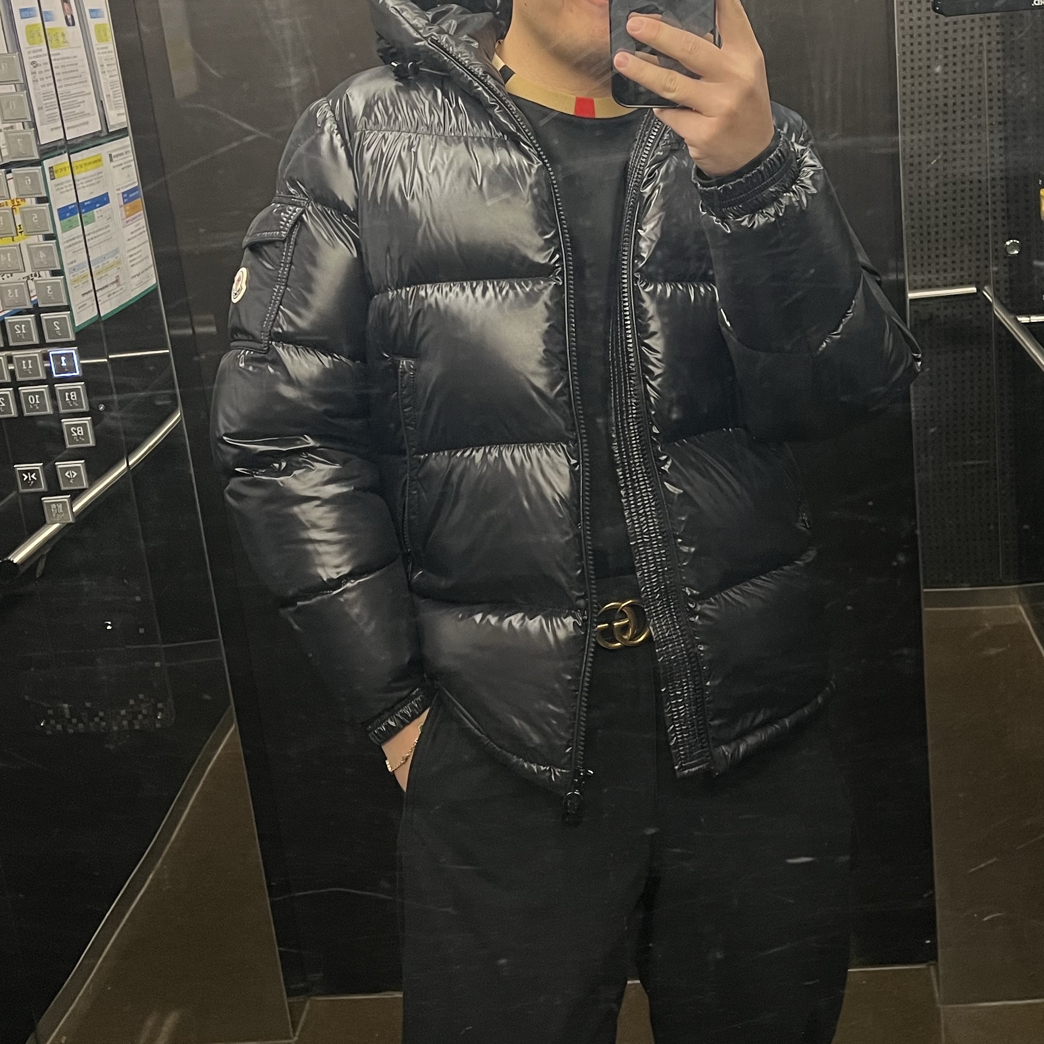 Moncler Ecrins Short Down Jacket Black - 24FW, Gucci GG Marmont Leather Belt with Double G Buckle Black Brass 착용 스타일