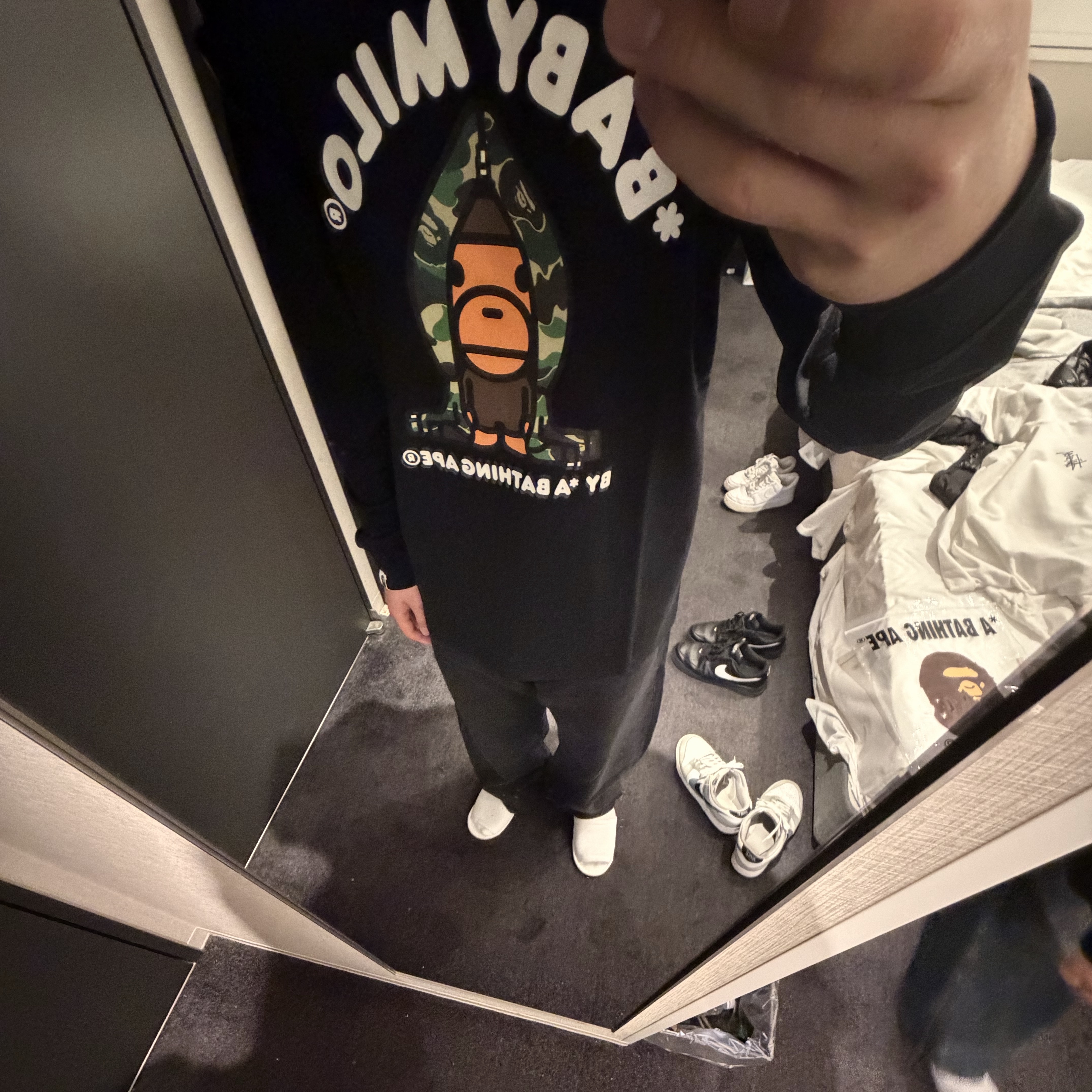 BAPE ABC Camo Milo Hoodie L/S T-Shirt Black Green 착용 스타일