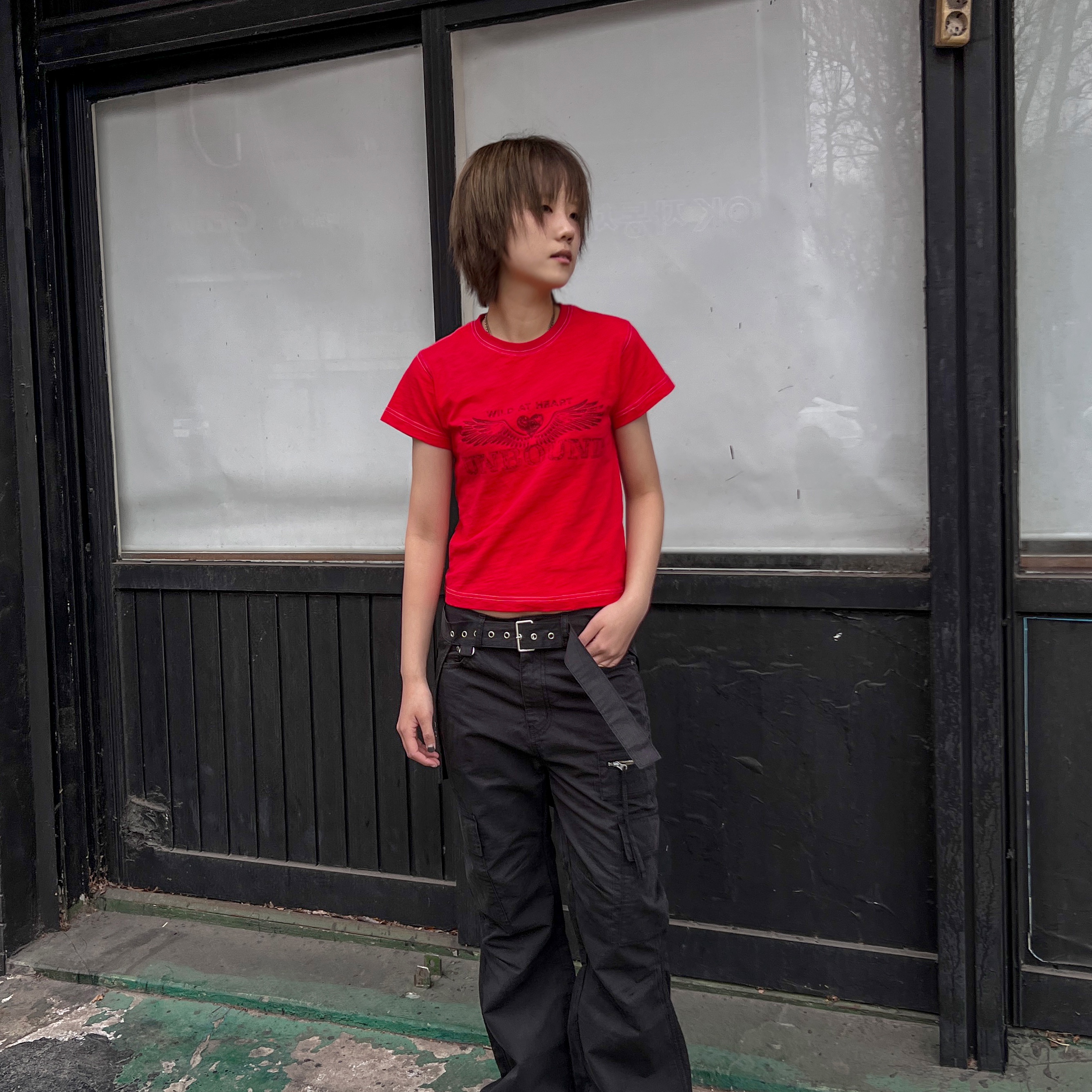 MAINBOOTH Cargo Bootcut Pants BLACK, MAINBOOTH Cargo Layered Belt BLACK 착용 스타일 - 1