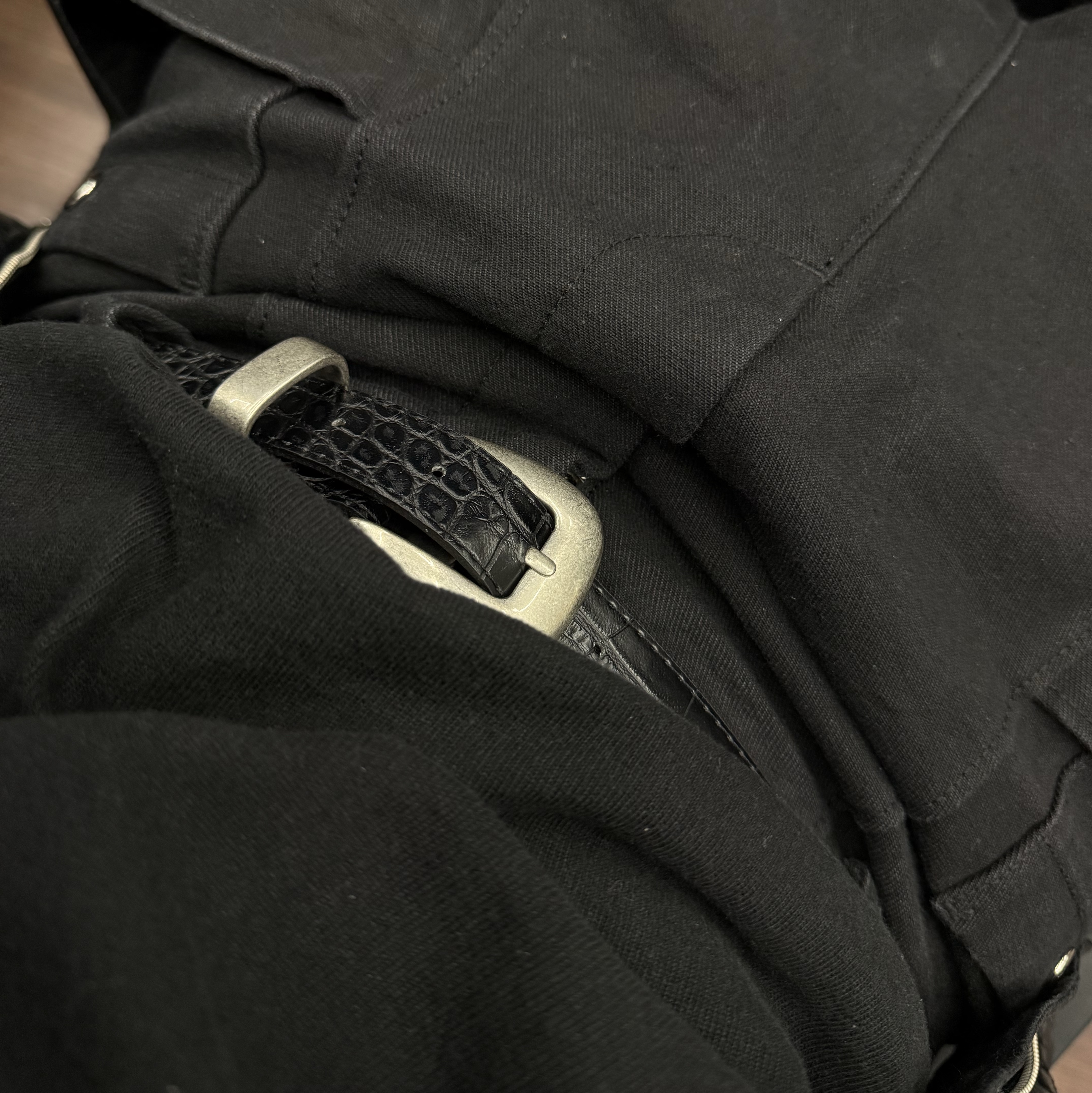 AX CONNECTION Crocodile Texture Belt 착용 스타일