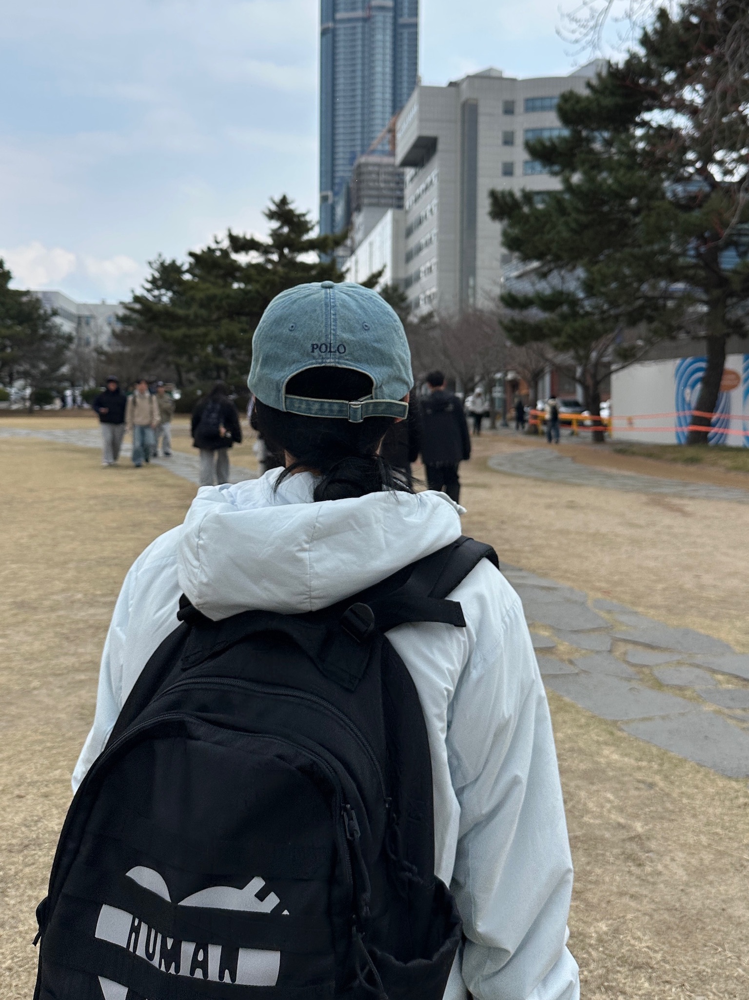 Human Made Military Backpack Black, Arc'teryx Atom Hoody Daybreak 착용 스타일 - 3