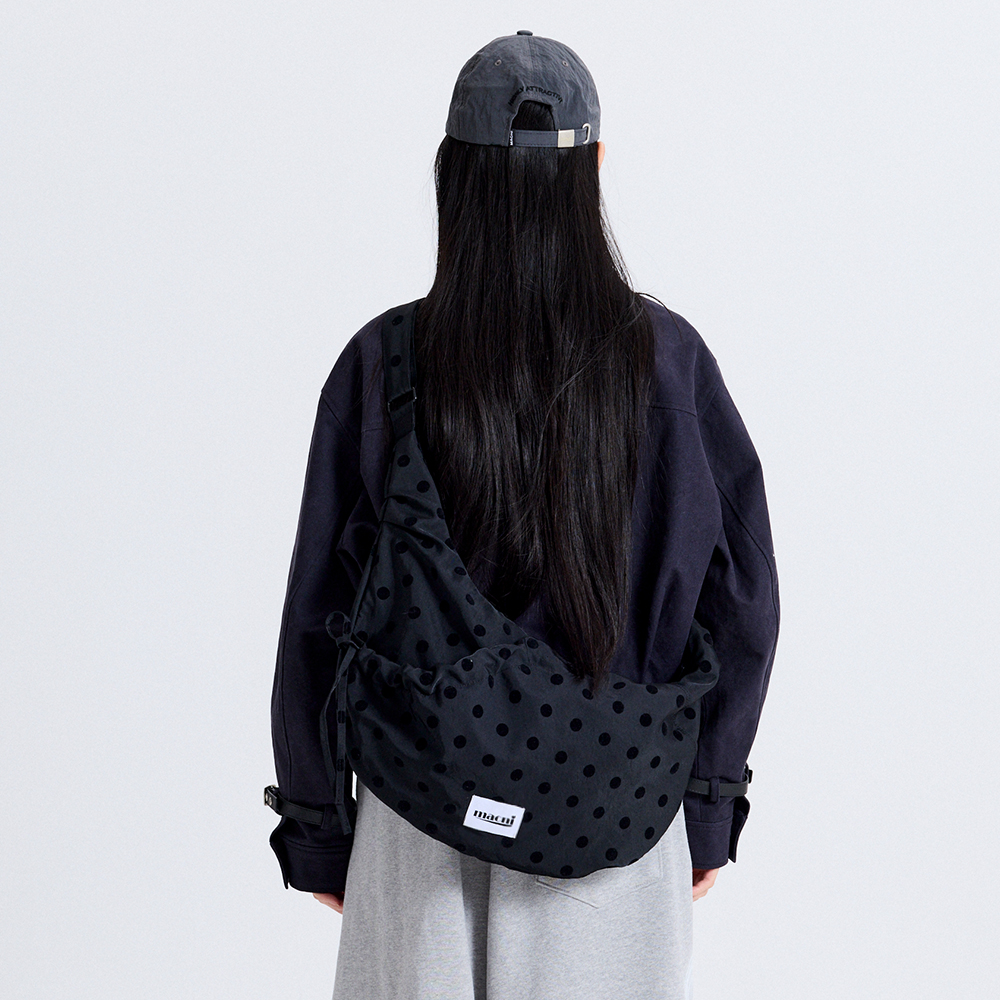 마크니 리본 포켓 크로스백(MACNI Ribbon Pocket Cross Bag) - 4