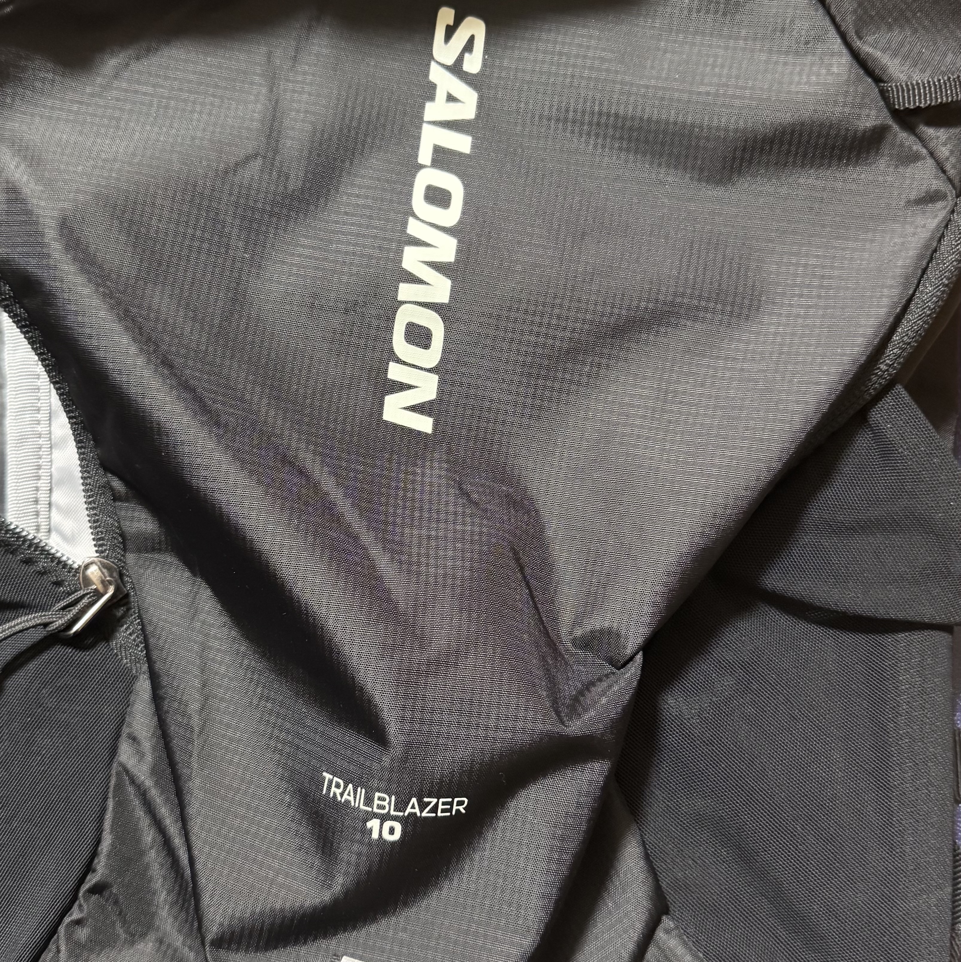 Salomon Trailblazer 10 Black 착용 스타일