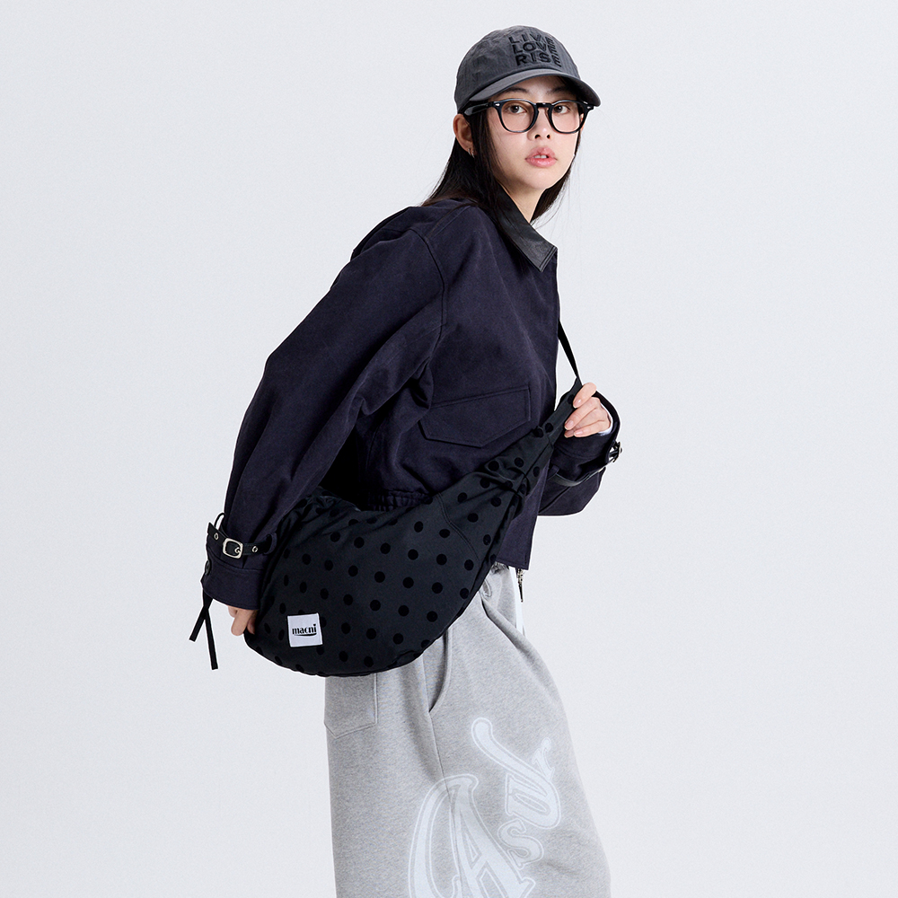 마크니 리본 포켓 크로스백(MACNI Ribbon Pocket Cross Bag) - 3