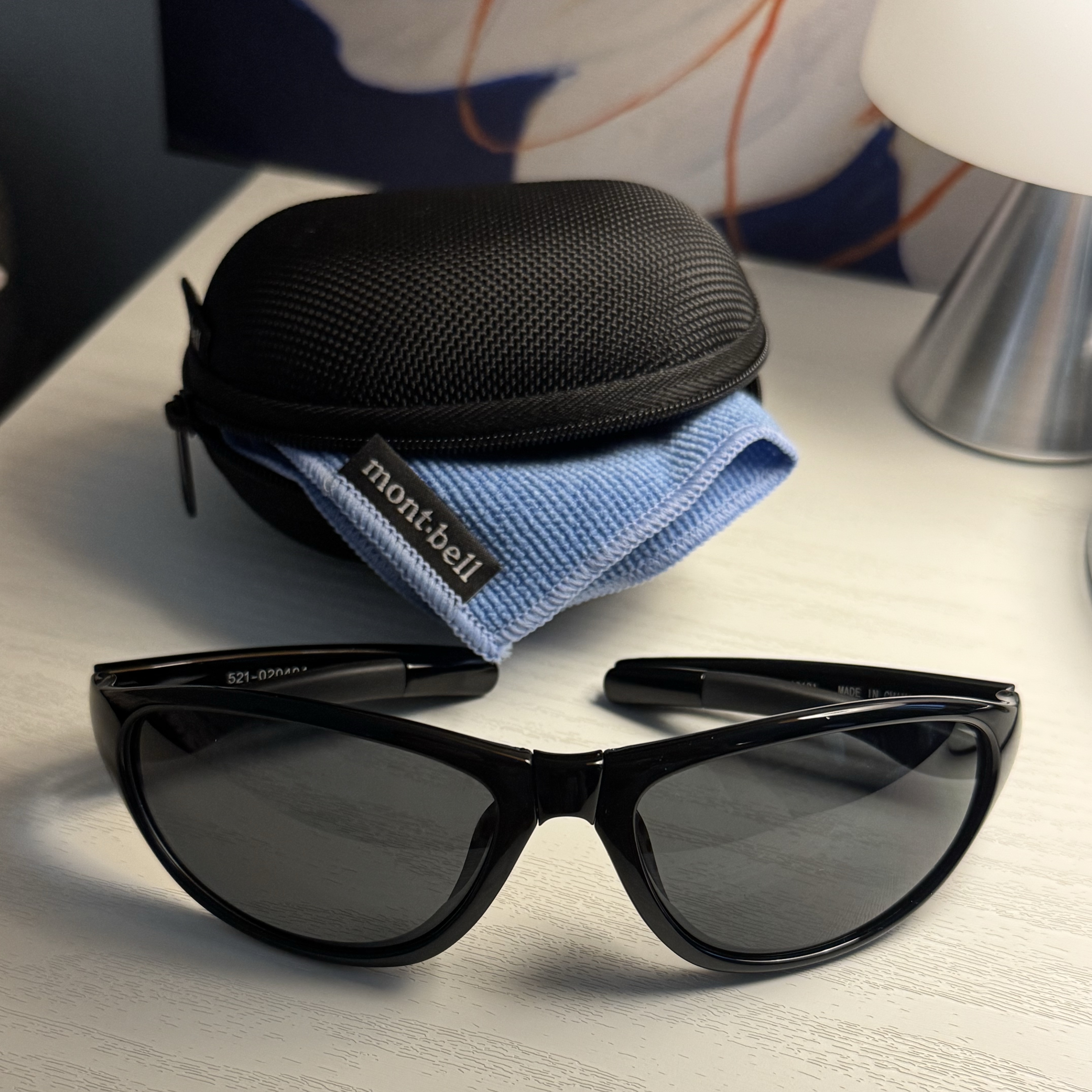 Montbell Trekking Glasses Black Grey 착용 스타일 - 1