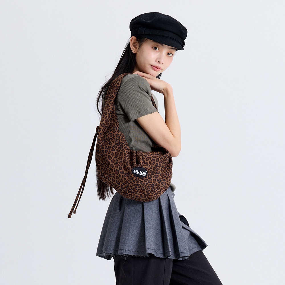 마크니 레오파드 호보백(MACNI Leopard Hobo Bag) - 3