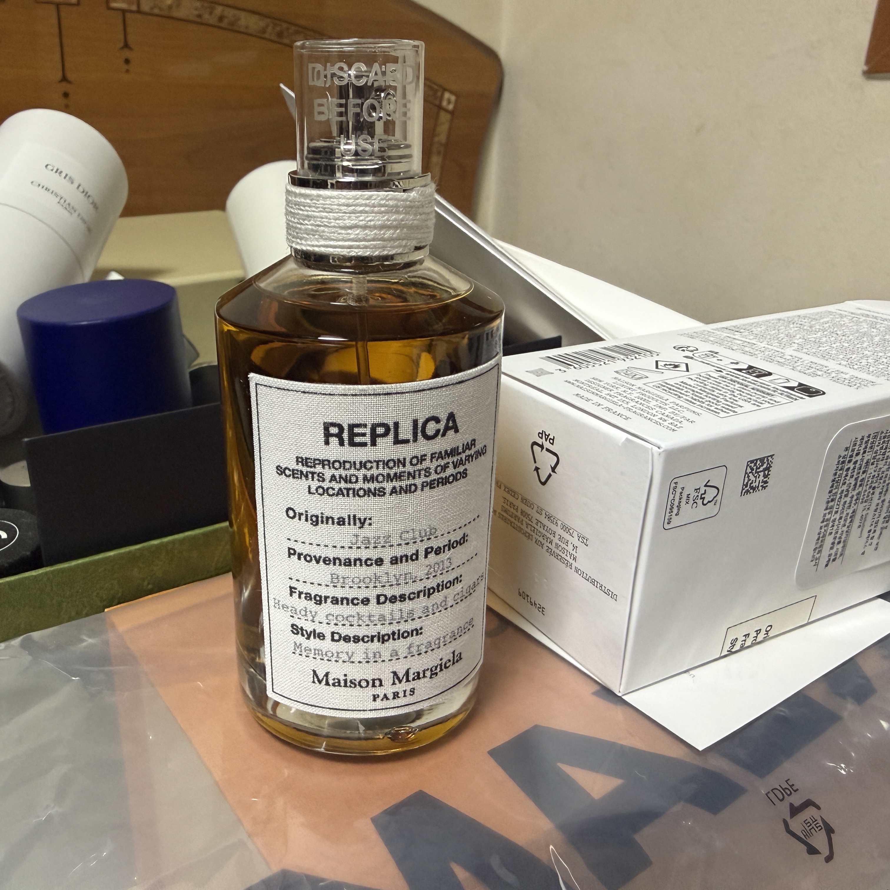 Maison Margiela Replica Jazz Club Eau De Toilette 100ml 착용 스타일