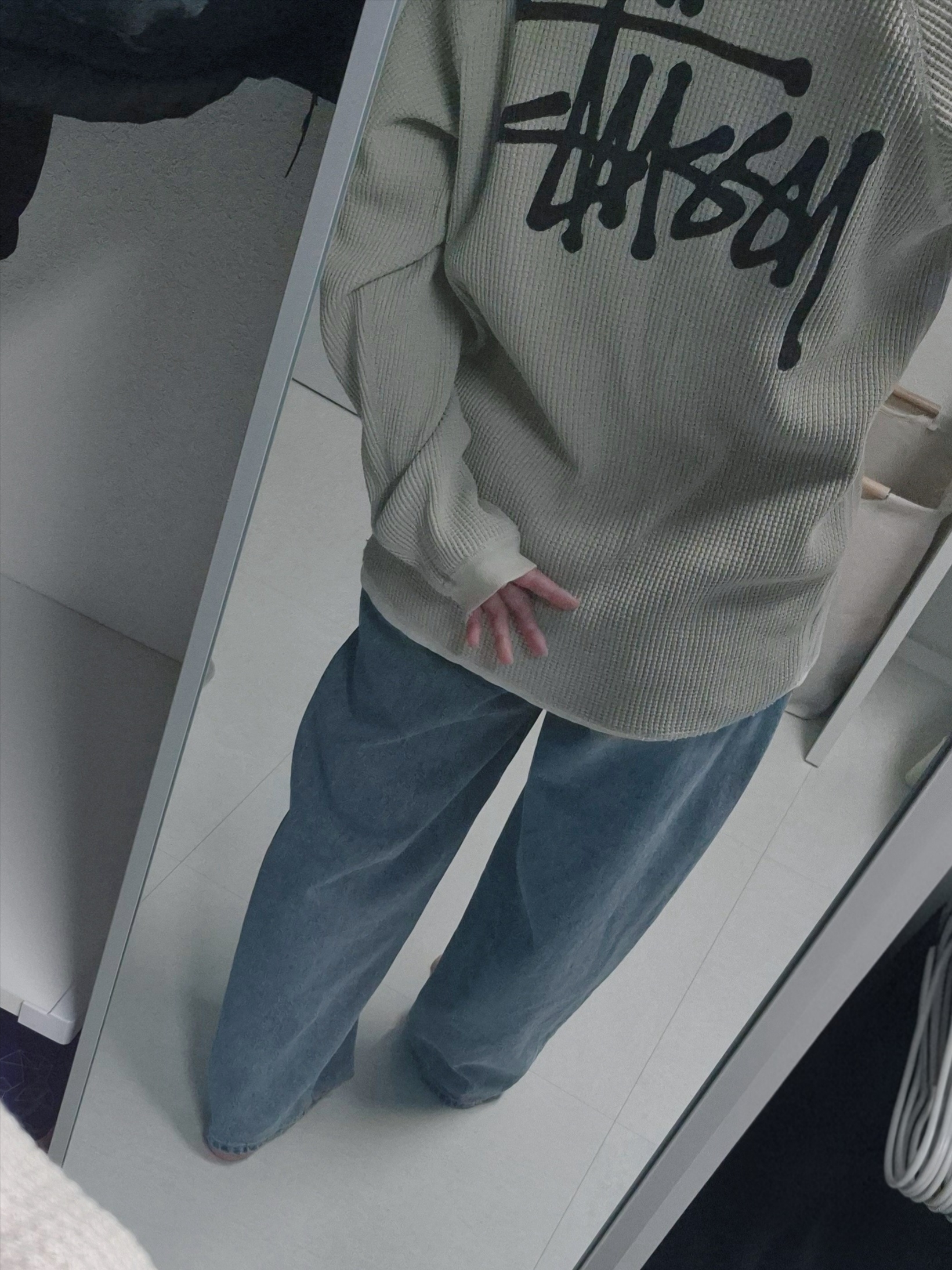 Stussy Raglan Thermal LS Crew Bone 착용 스타일