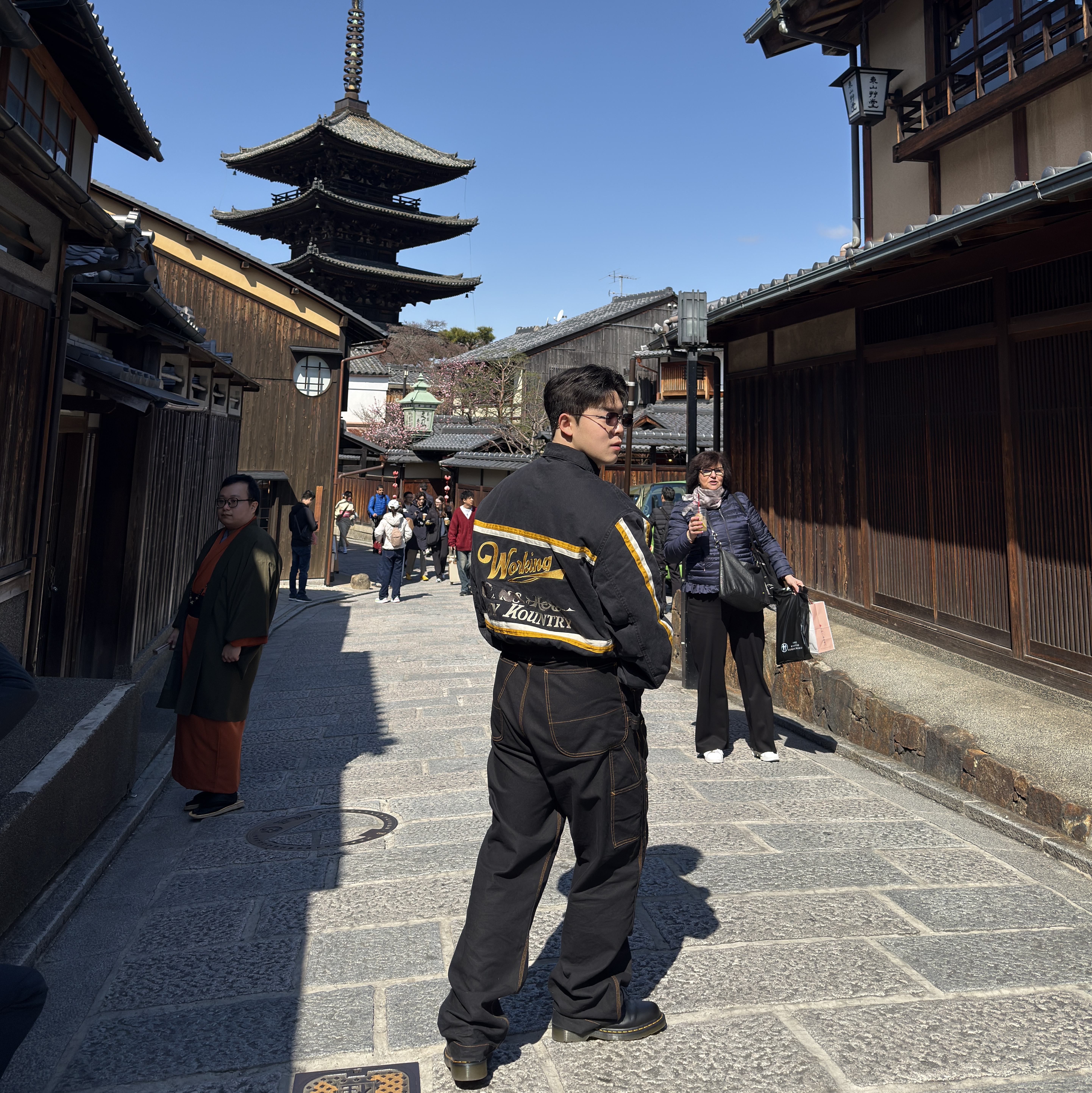 Kapital Chino Ad Racing Drizzler Jacket Black, Kapital Thin Canvas Lumber Pants Black 착용 스타일 - 1