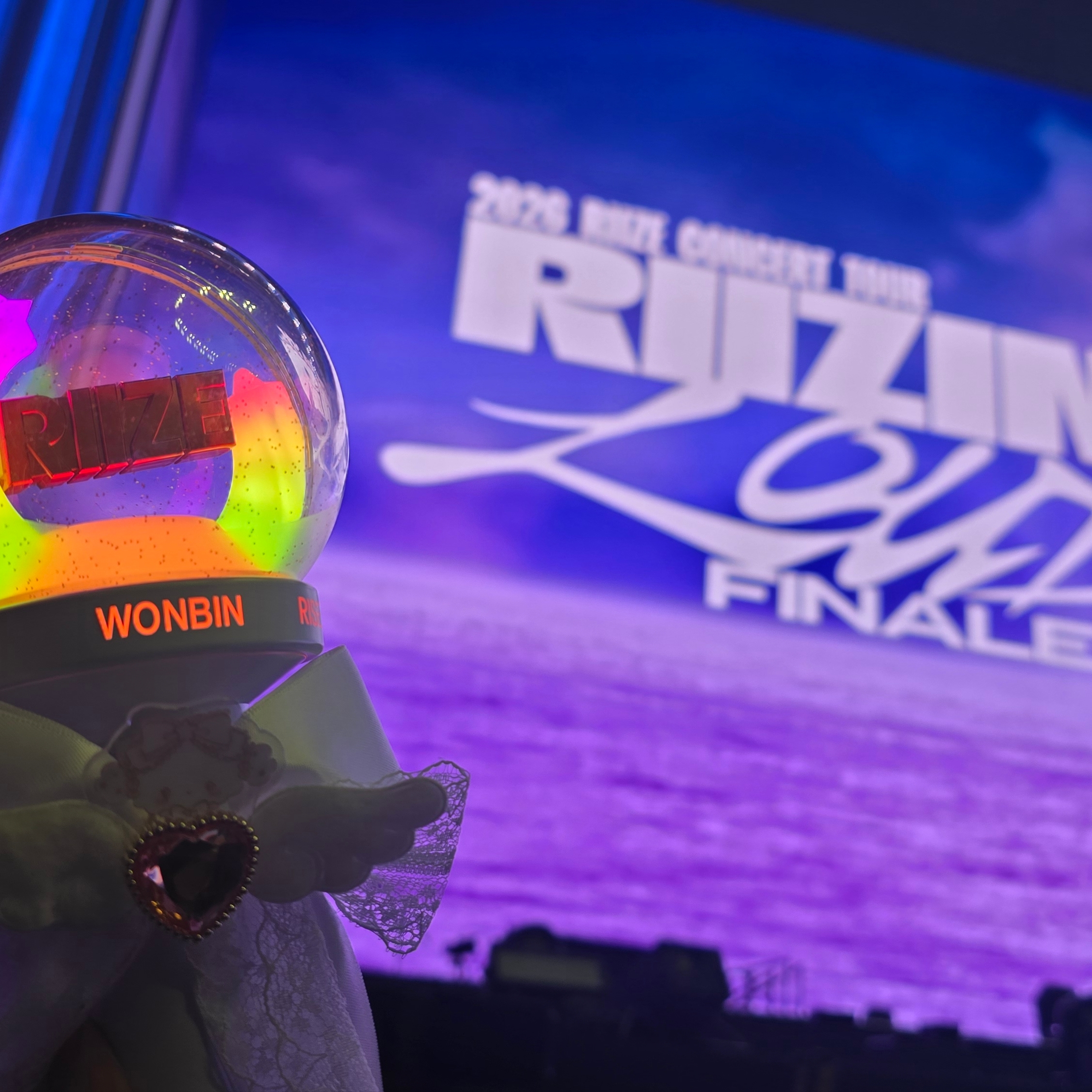 Riize Official Light Stick 착용 스타일